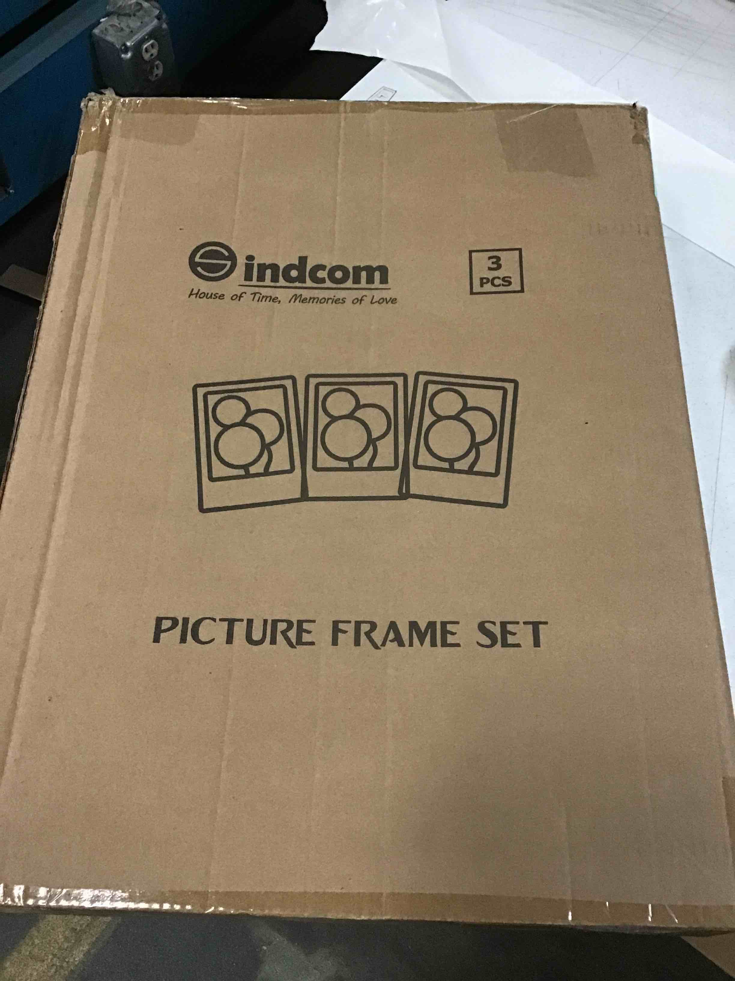 https://s3.amazonaws.com/lotting-images-prod/bidfta/RED5154390_1694703414955.jpeg