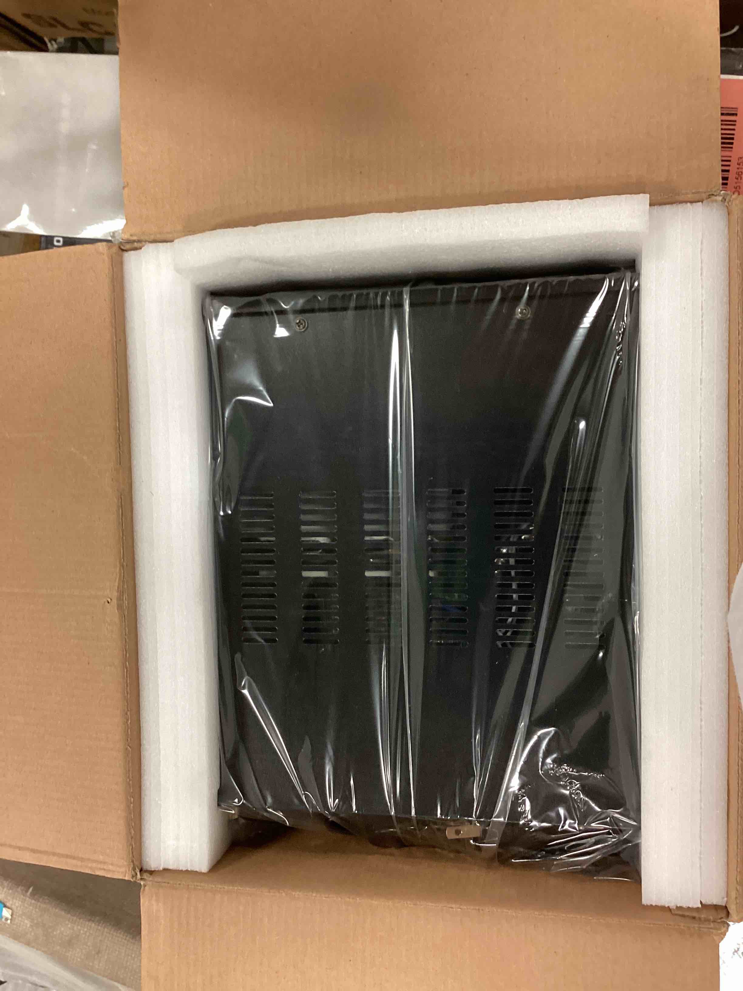 https://s3.amazonaws.com/lotting-images-prod/bidfta/RED5156155_1688568472820.jpeg