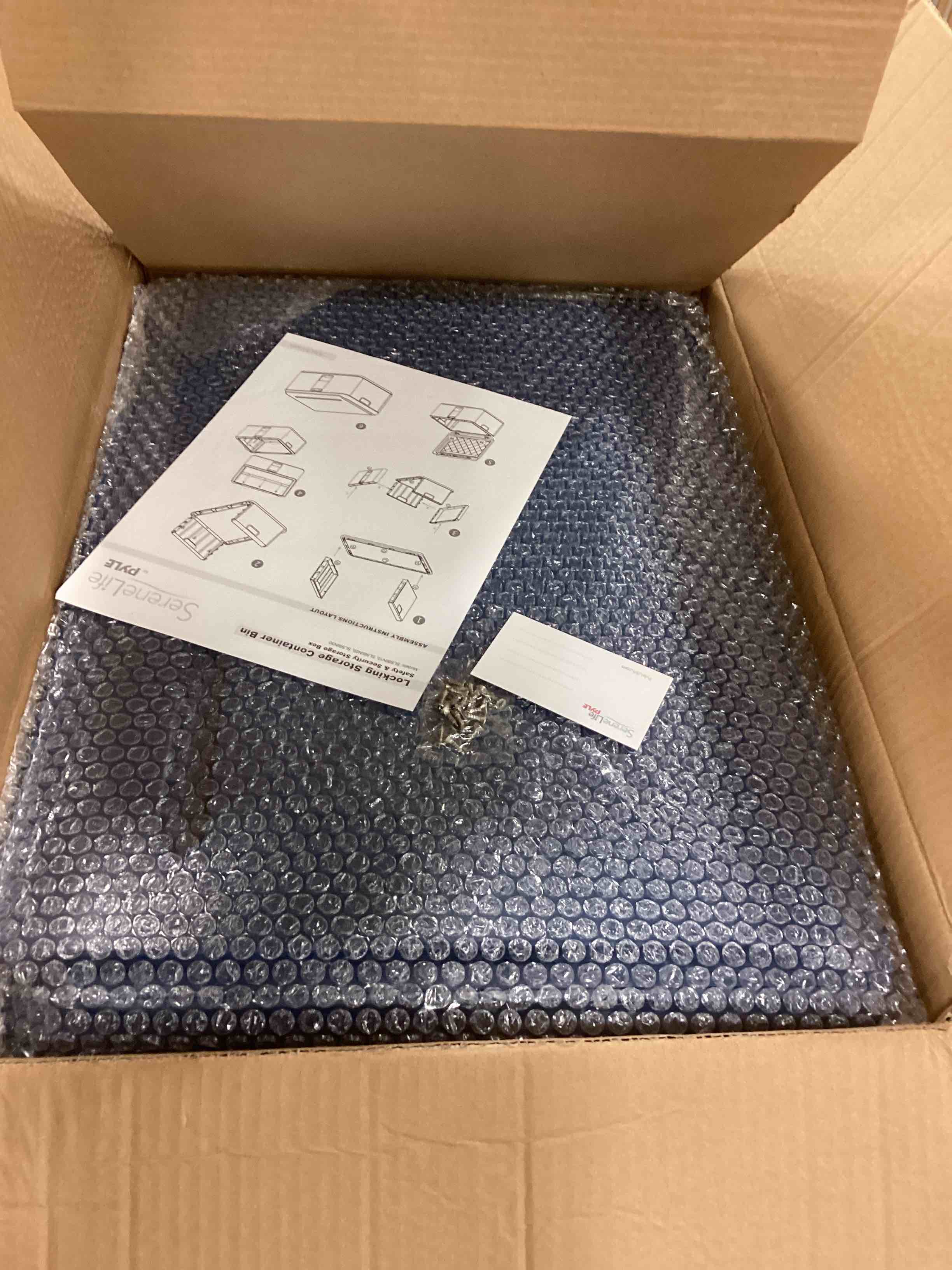 https://s3.amazonaws.com/lotting-images-prod/bidfta/RED5156183_1688571054533.jpeg