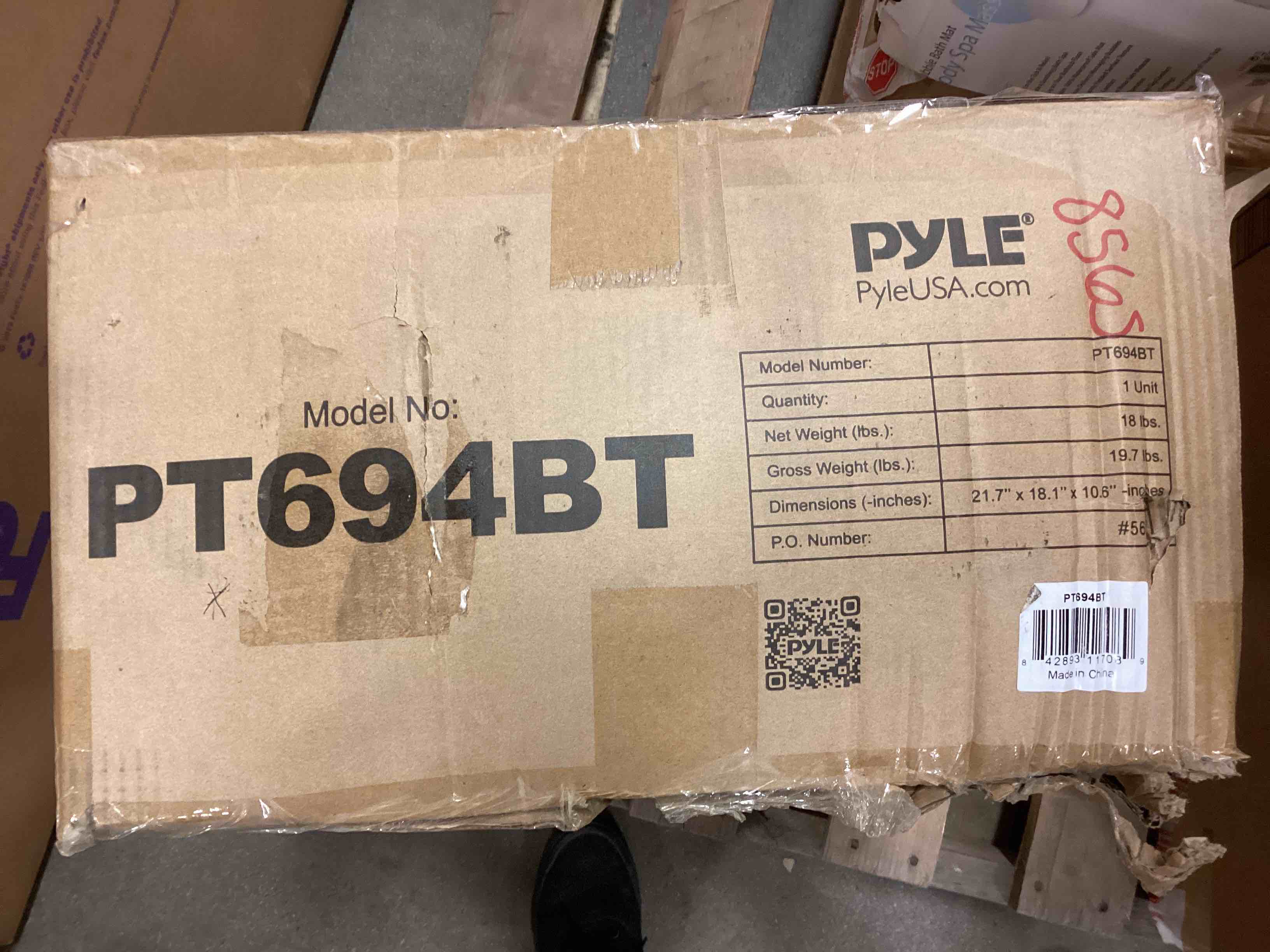 https://s3.amazonaws.com/lotting-images-prod/bidfta/RED5156557_1688659021628.jpeg