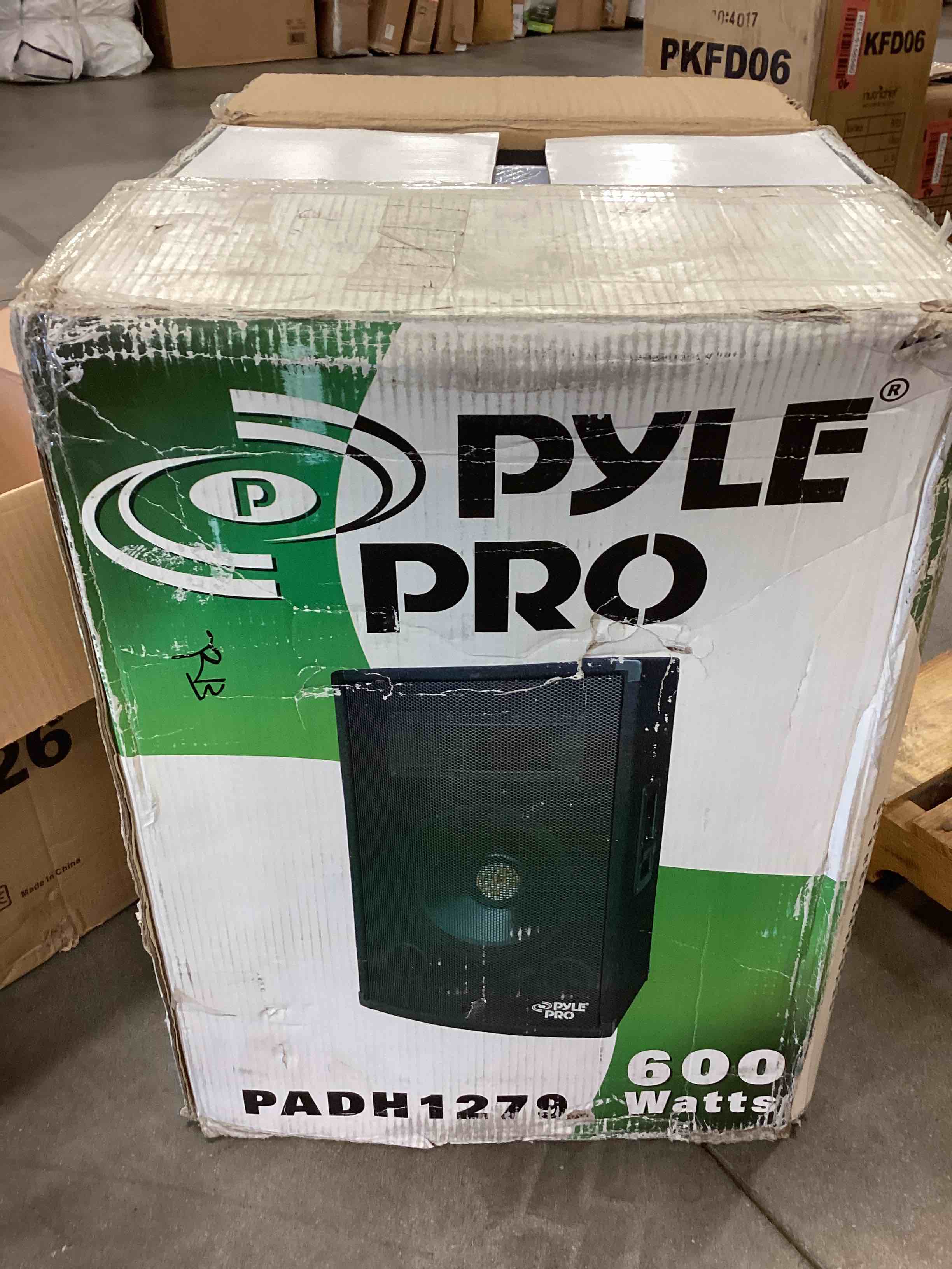 https://s3.amazonaws.com/lotting-images-prod/bidfta/RED5156562_1688660263882.jpeg