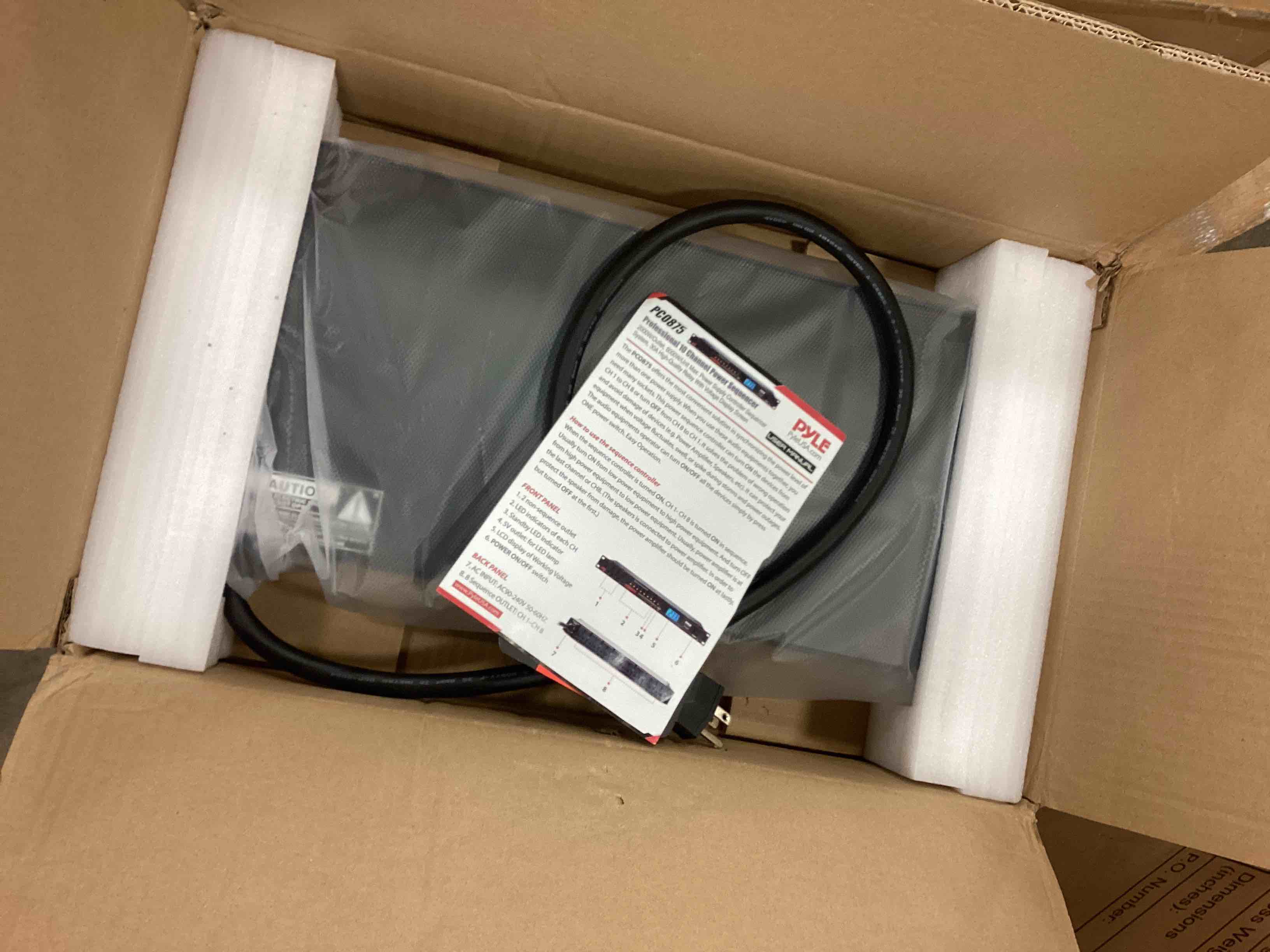 https://s3.amazonaws.com/lotting-images-prod/bidfta/RED5156853_1688994026602.jpeg