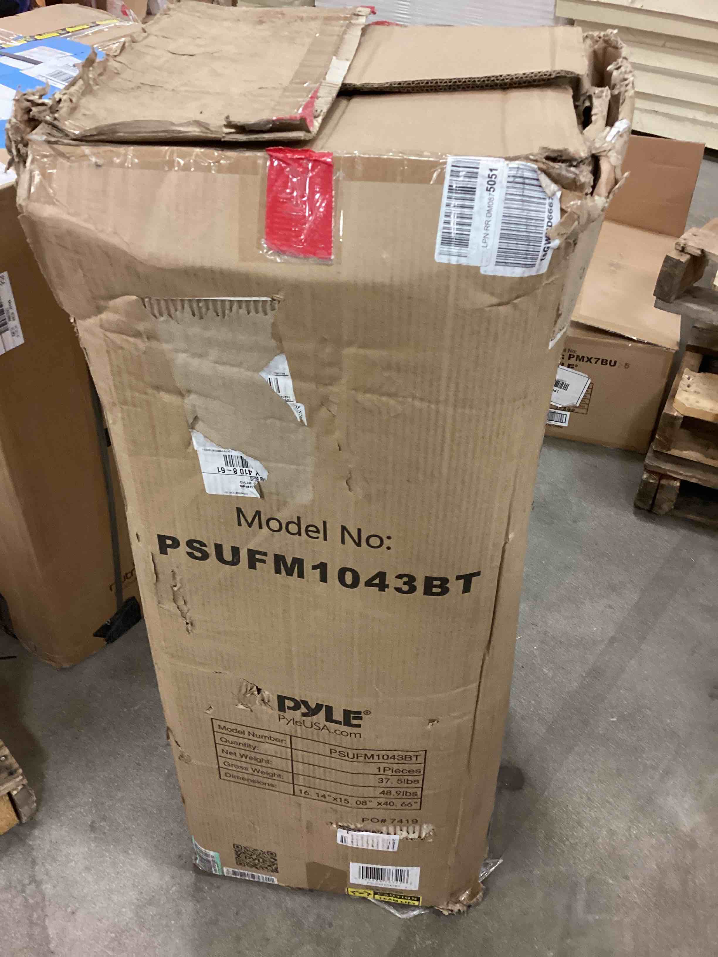 https://s3.amazonaws.com/lotting-images-prod/bidfta/RED5156858_1688994663832.jpeg