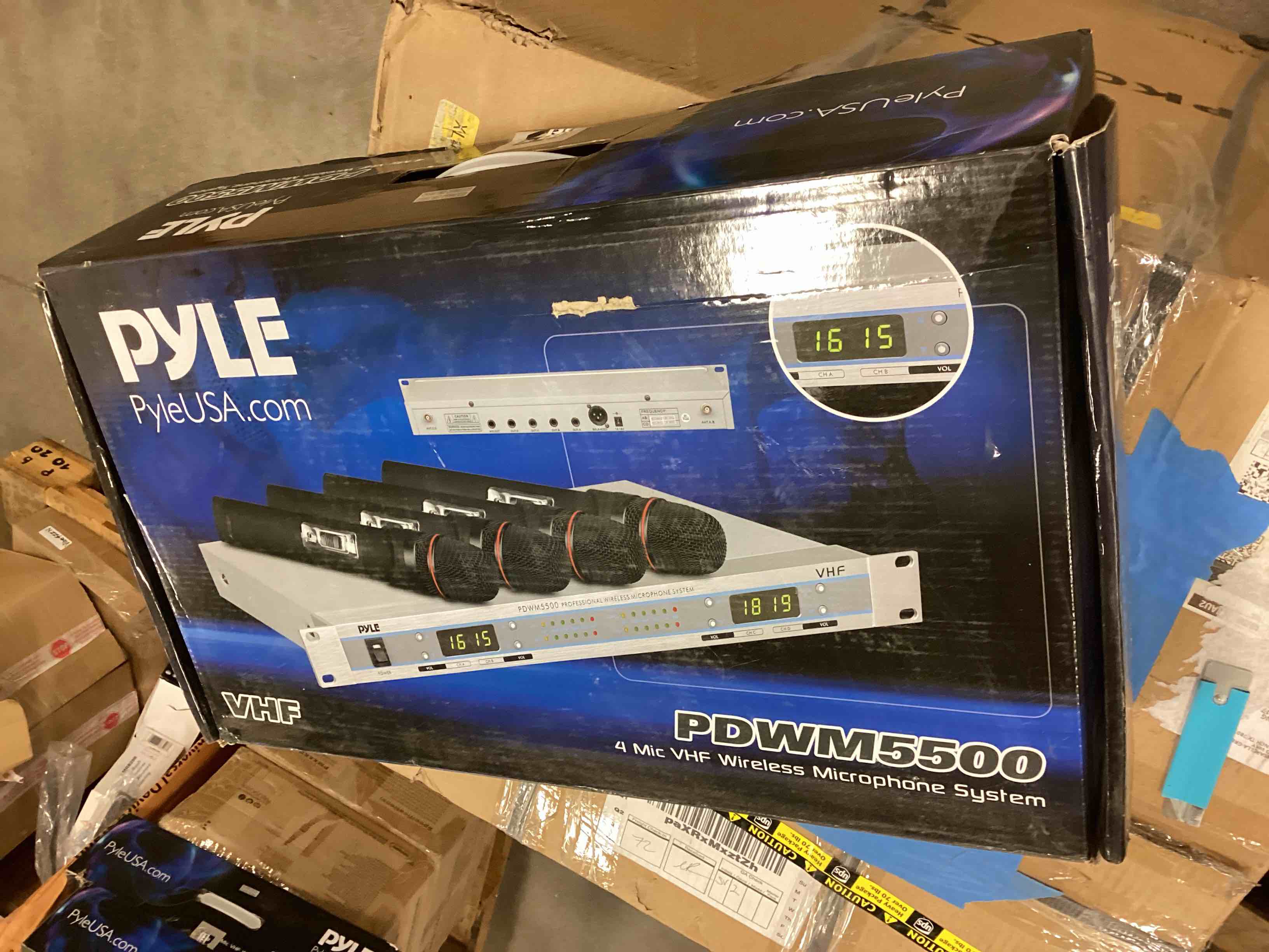 https://s3.amazonaws.com/lotting-images-prod/bidfta/RED5156860_1688995268915.jpeg