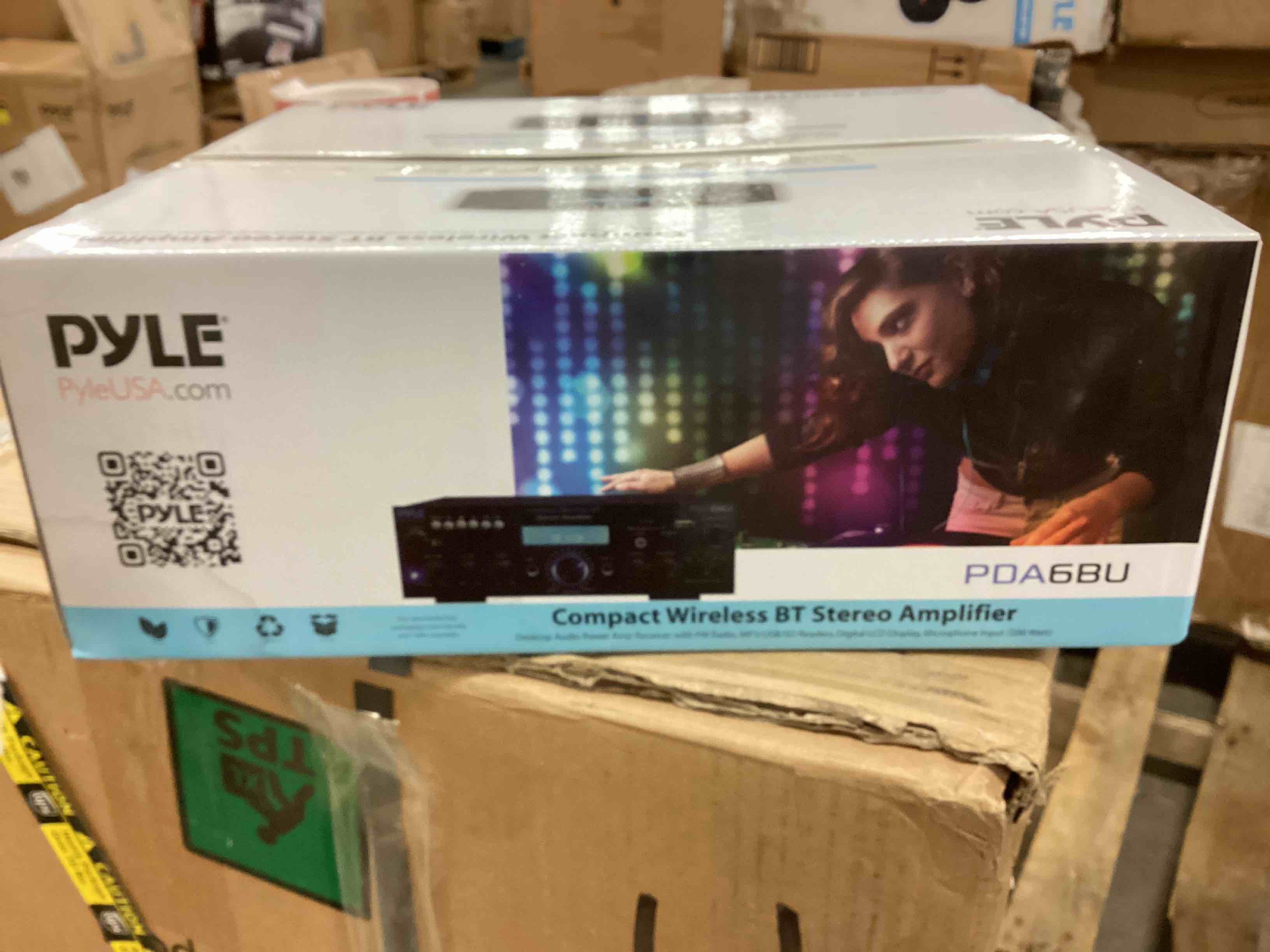 https://s3.amazonaws.com/lotting-images-prod/bidfta/RED5156870_1688996547665.jpeg