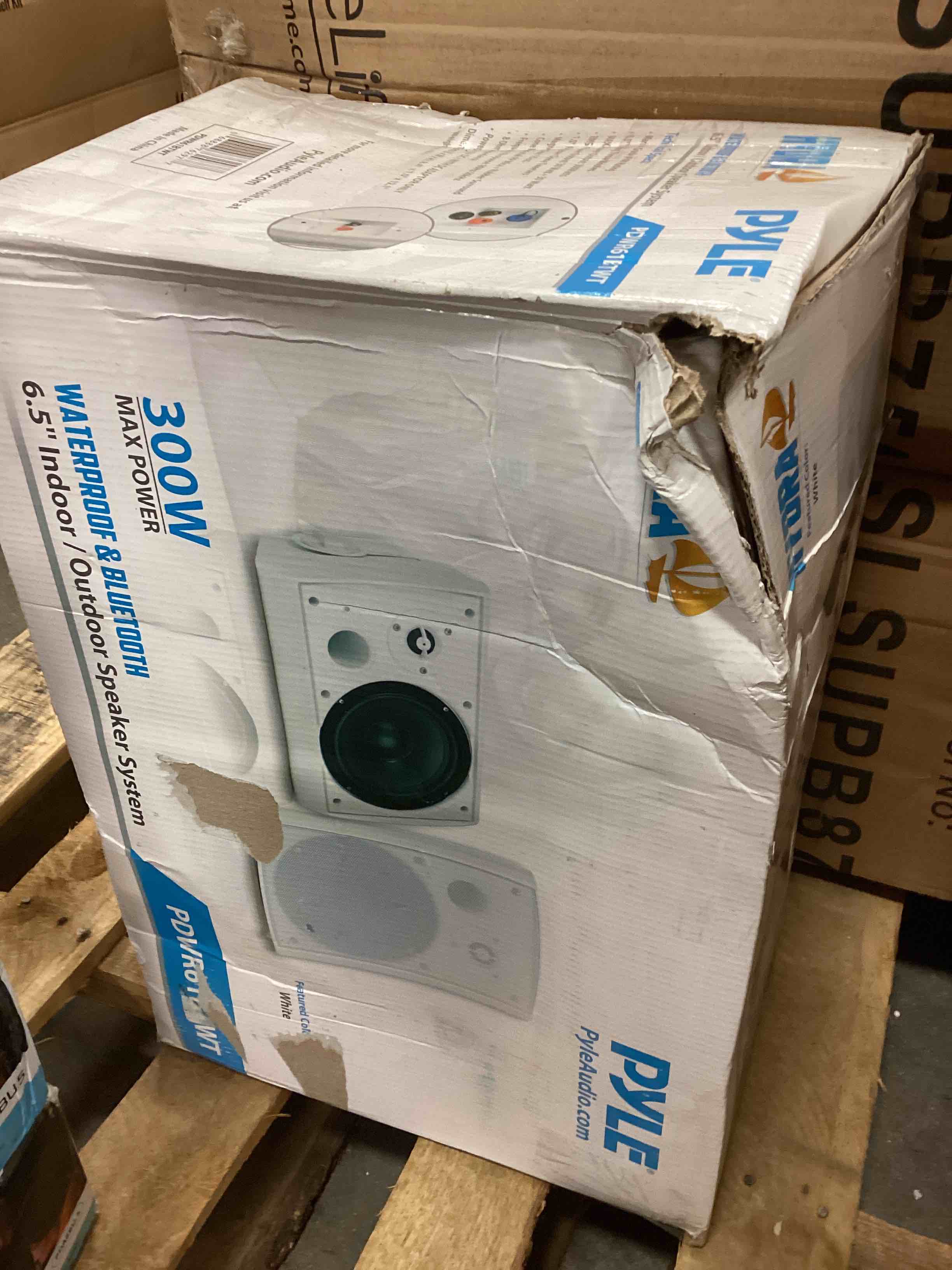 https://s3.amazonaws.com/lotting-images-prod/bidfta/RED5156905_1689002781003.jpeg