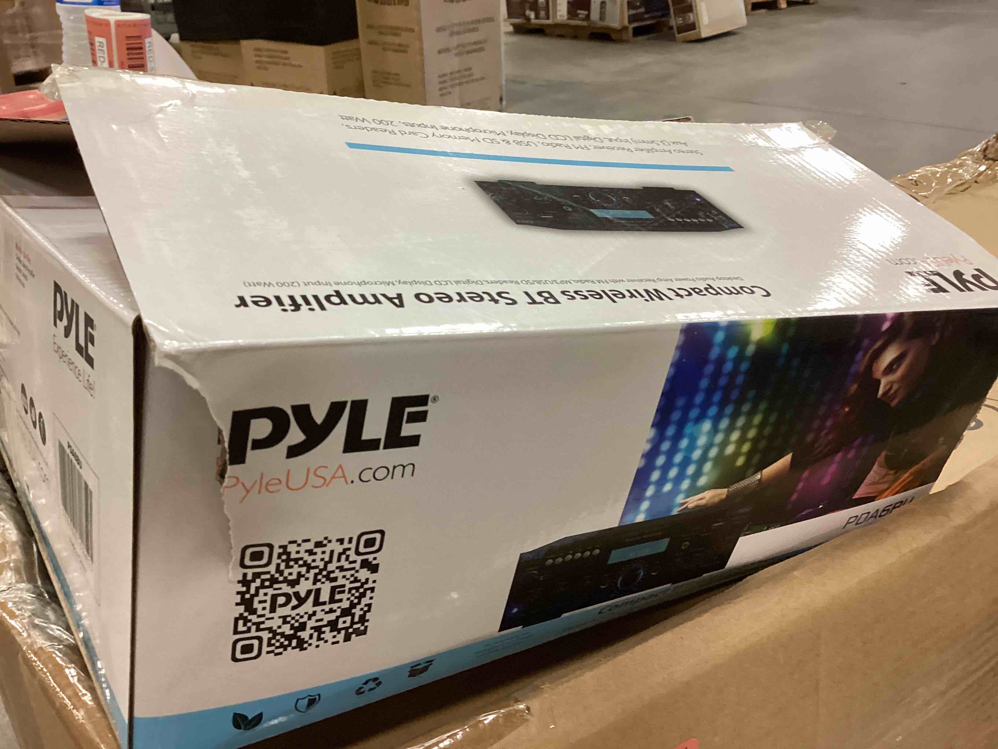 https://s3.amazonaws.com/lotting-images-prod/bidfta/RED5156906_1689002860033.jpeg