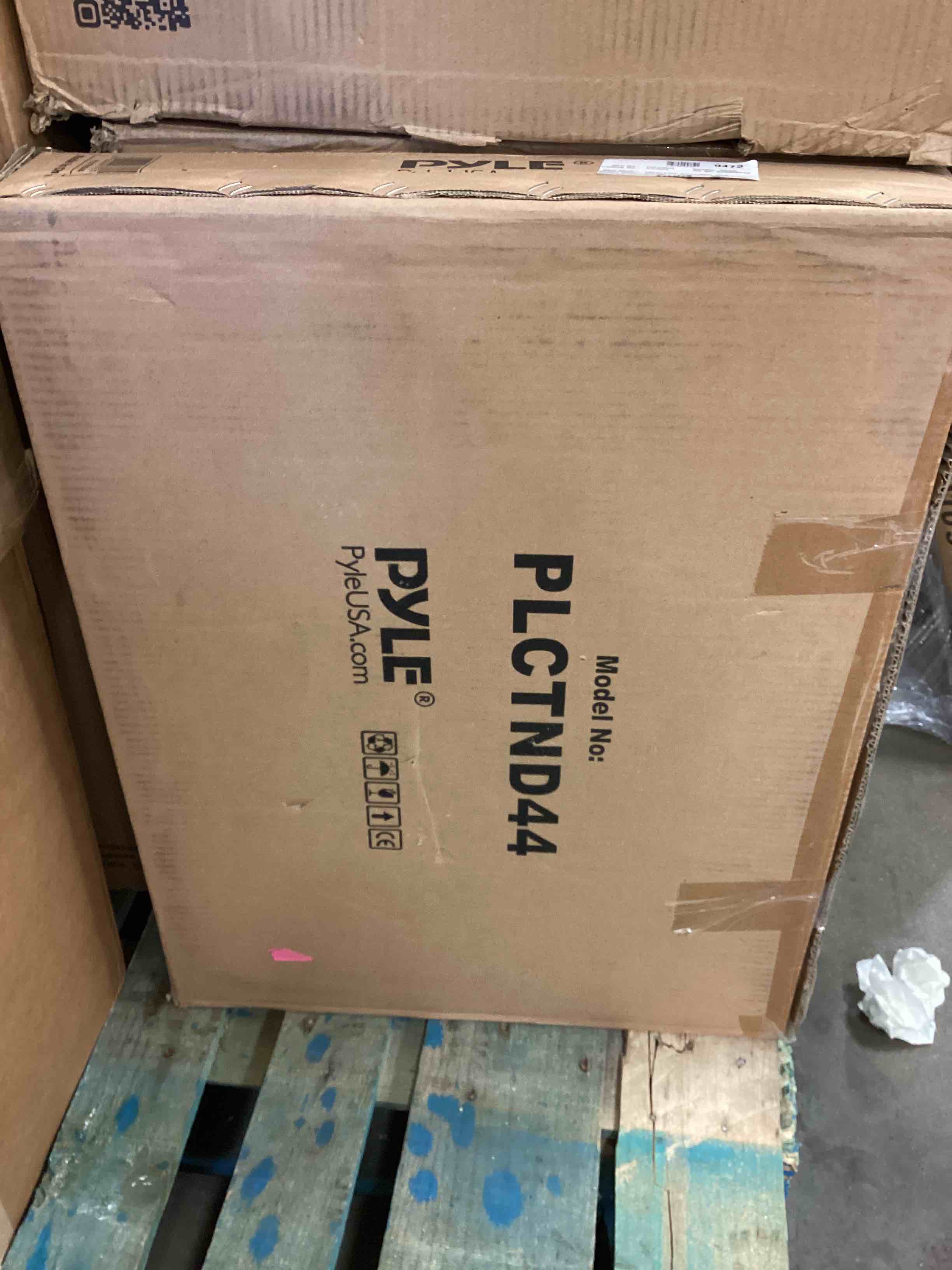 https://s3.amazonaws.com/lotting-images-prod/bidfta/RED5156910_1689003090923.jpeg