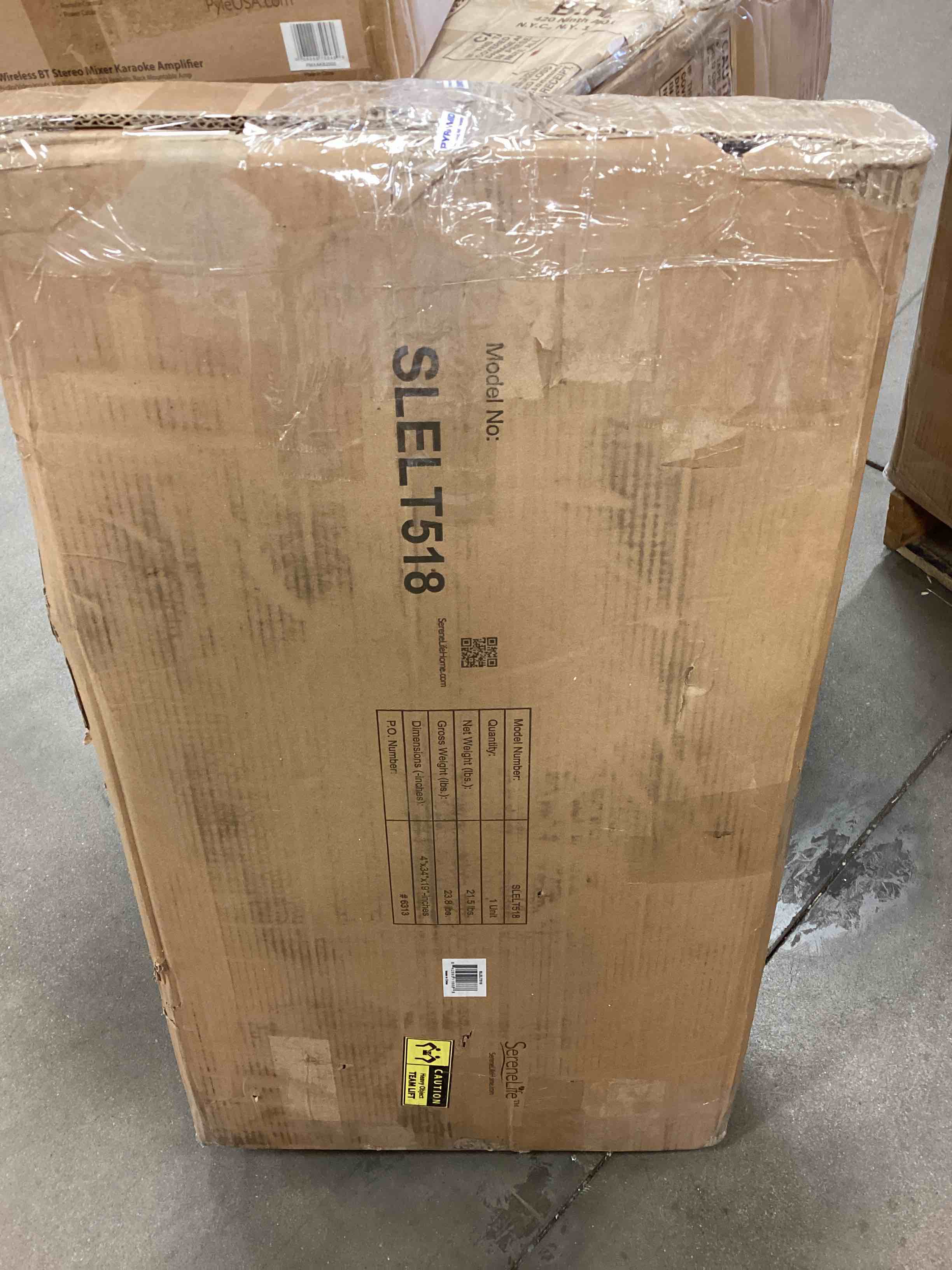 https://s3.amazonaws.com/lotting-images-prod/bidfta/RED5156911_1689003136766.jpeg