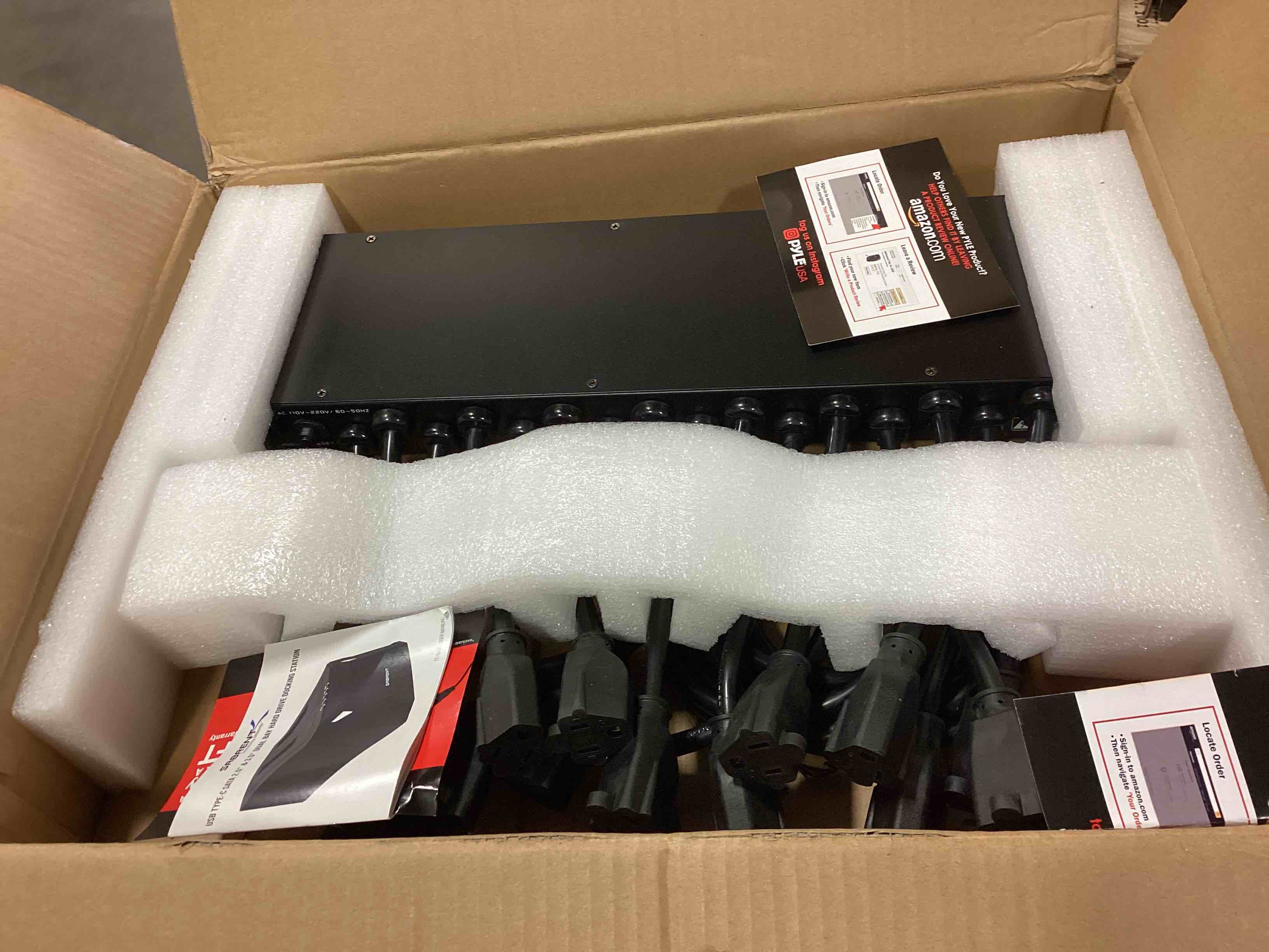https://s3.amazonaws.com/lotting-images-prod/bidfta/RED5156922_1689005249037.jpeg