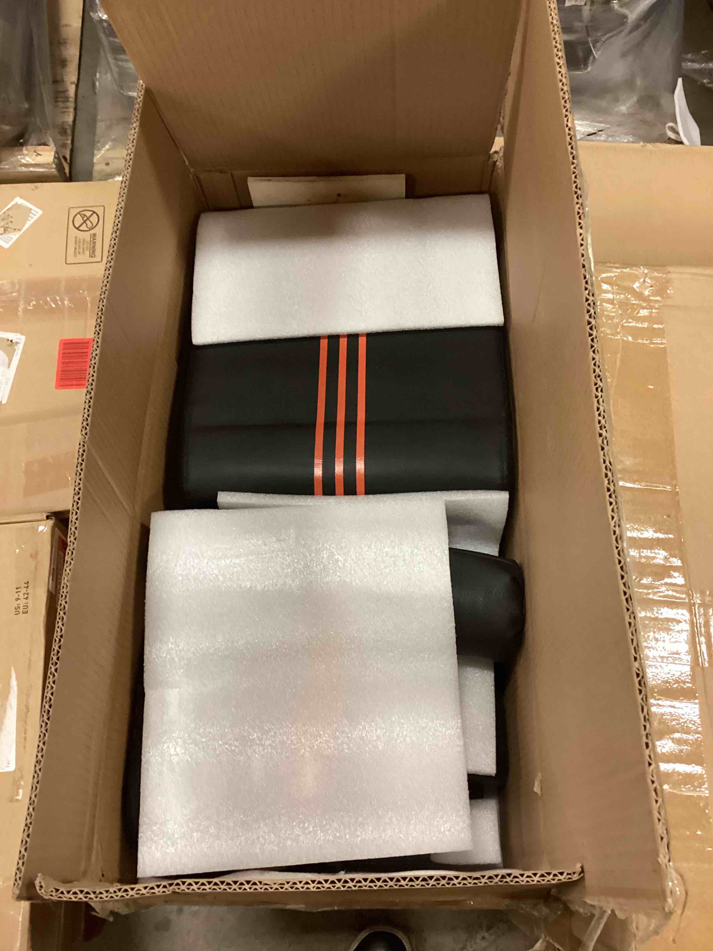 https://s3.amazonaws.com/lotting-images-prod/bidfta/RED5159005_1692898759181.jpeg