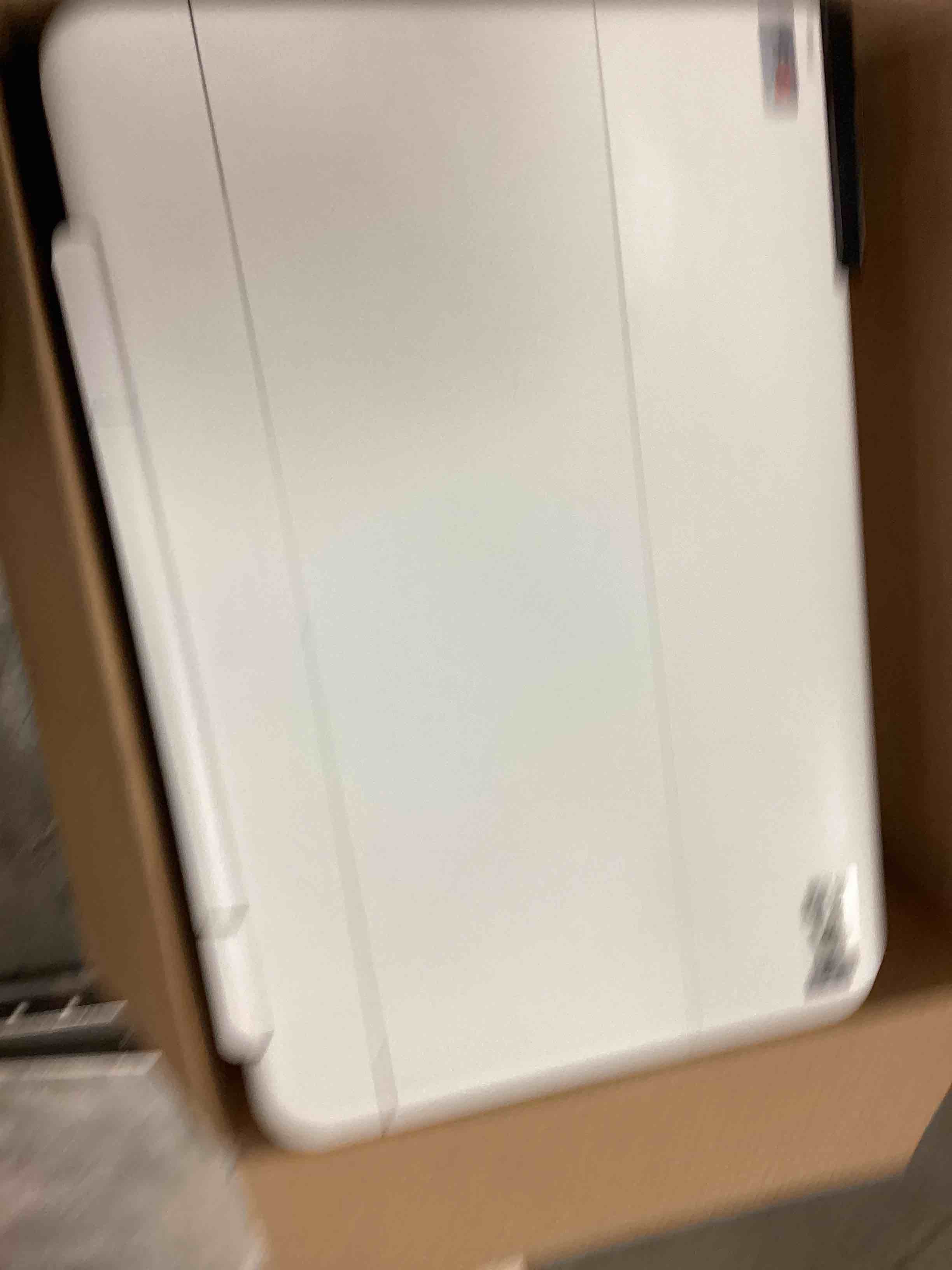 https://s3.amazonaws.com/lotting-images-prod/bidfta/RED5160133_1715359039345.jpeg