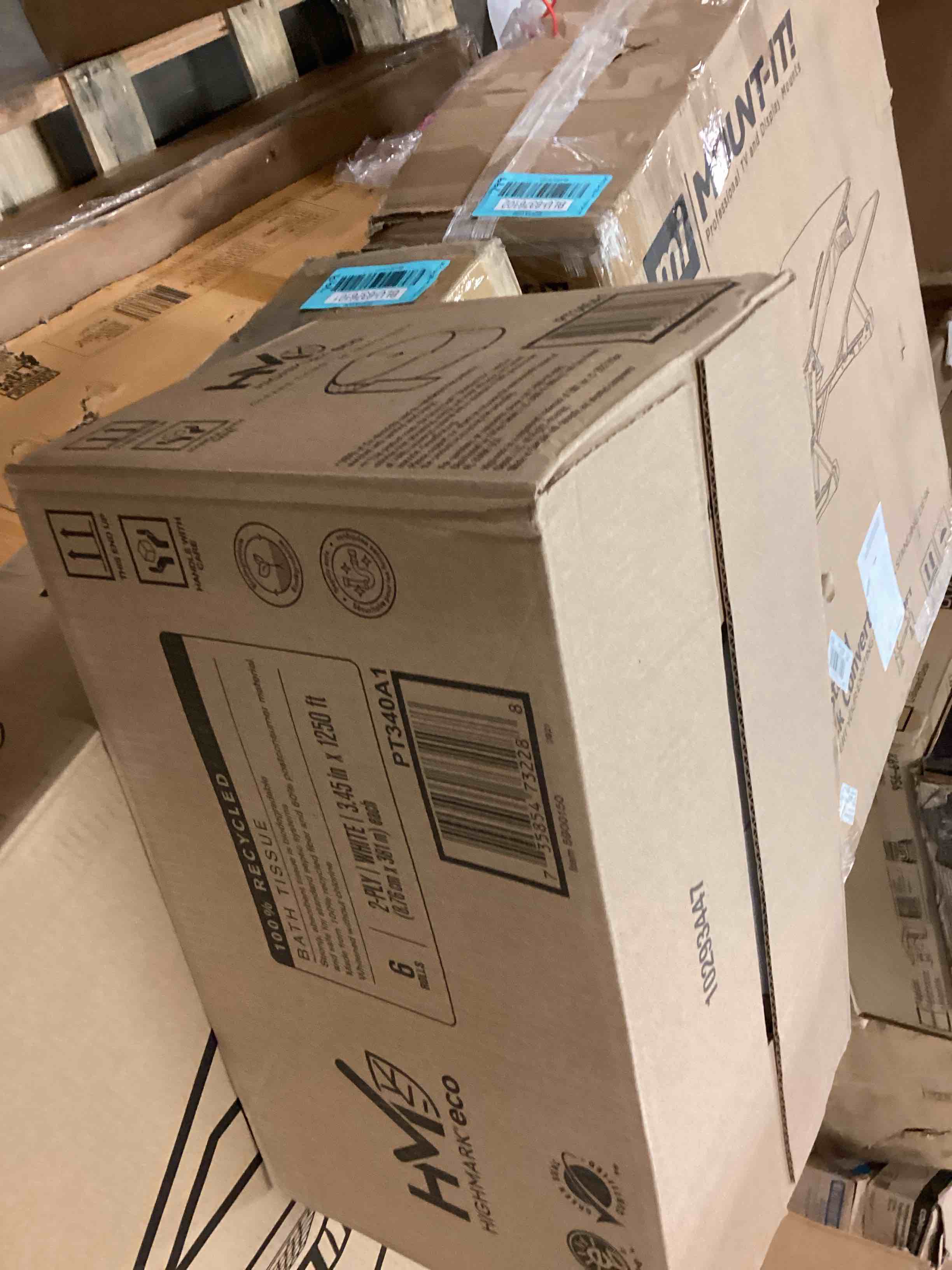 https://s3.amazonaws.com/lotting-images-prod/bidfta/RED5160171_1715369894085.jpeg
