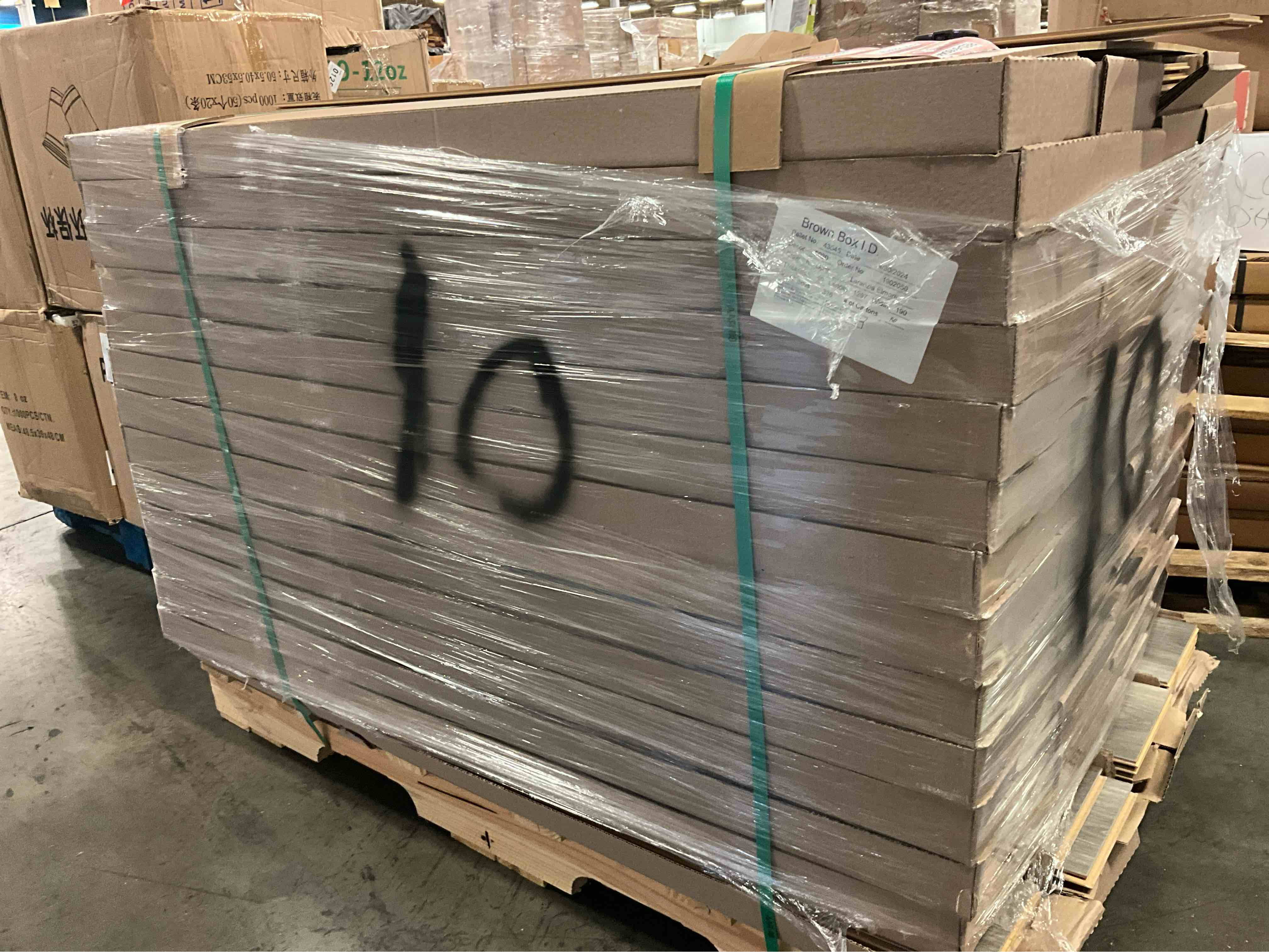 https://s3.amazonaws.com/lotting-images-prod/bidfta/RED5160437_1715975792082.jpeg