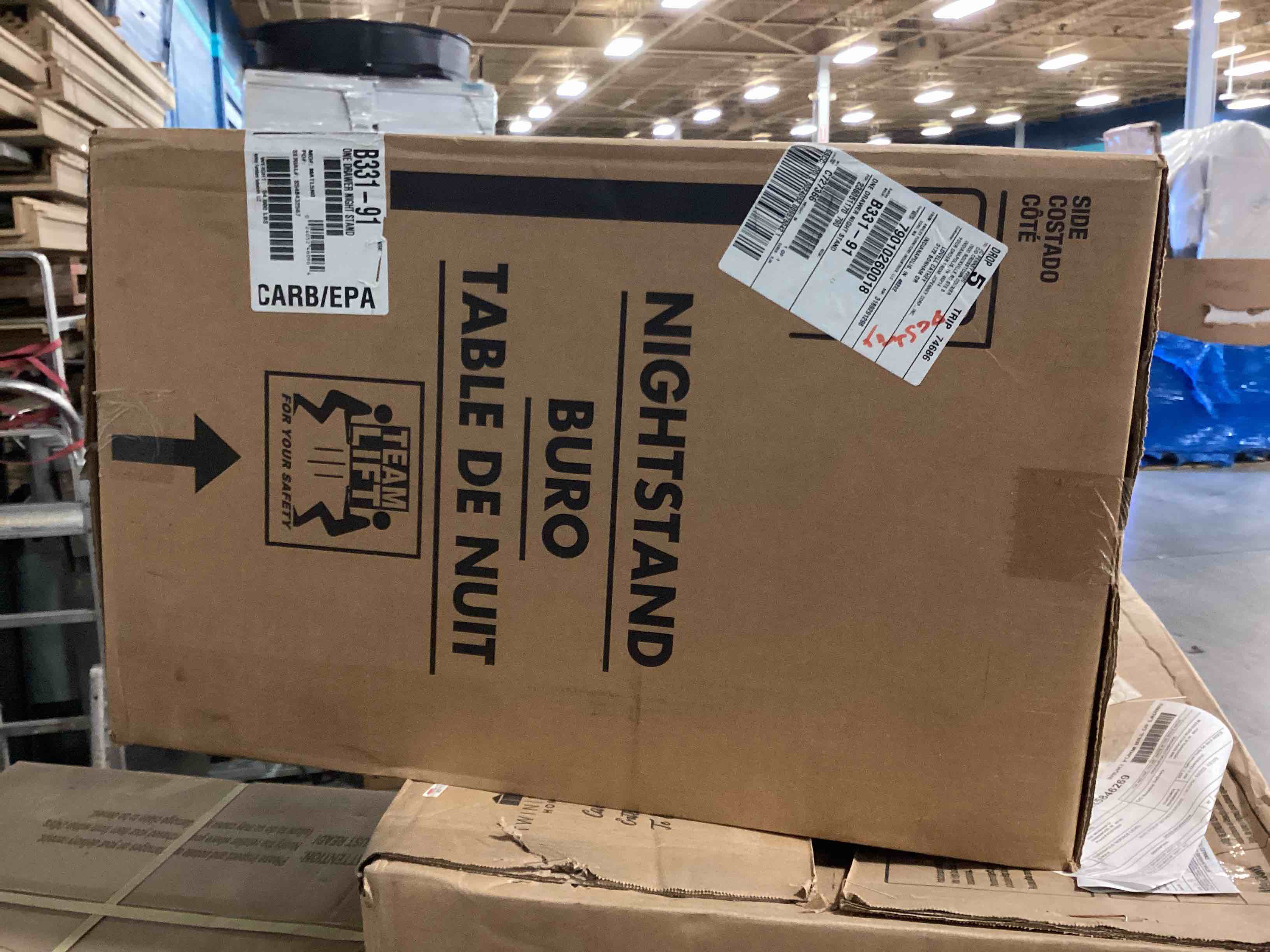 https://s3.amazonaws.com/lotting-images-prod/bidfta/RED5164338_1692283542953.jpeg