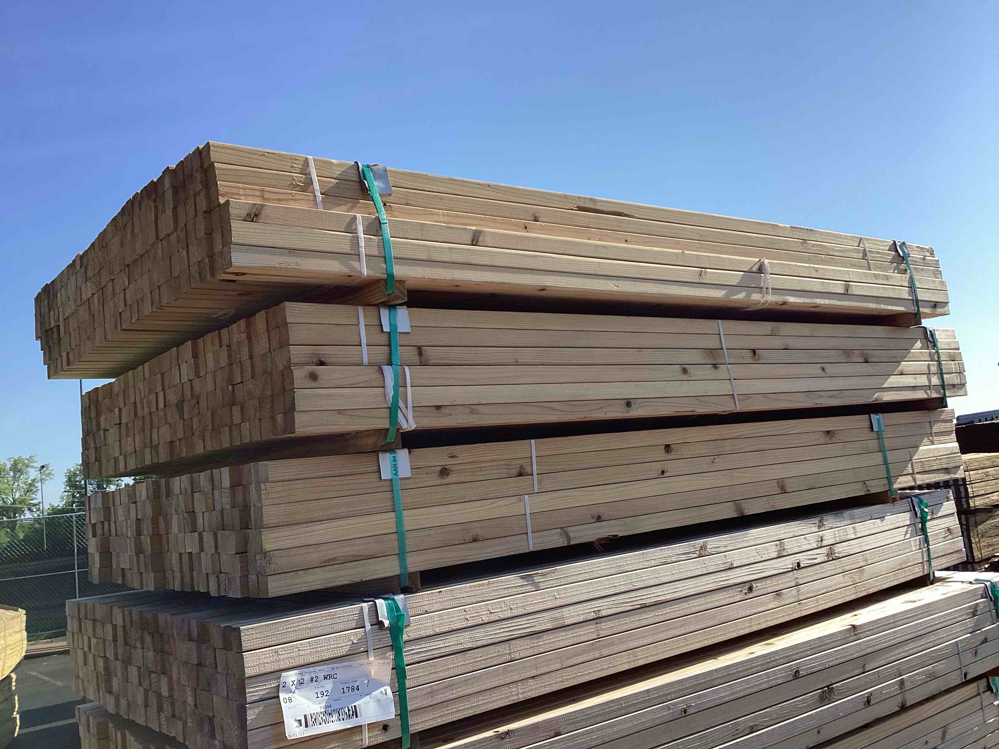 84 Pieces 672 Linear Ft 2x2x8 Red Western Cedar Lumber Your Bid Per Linear Foot 