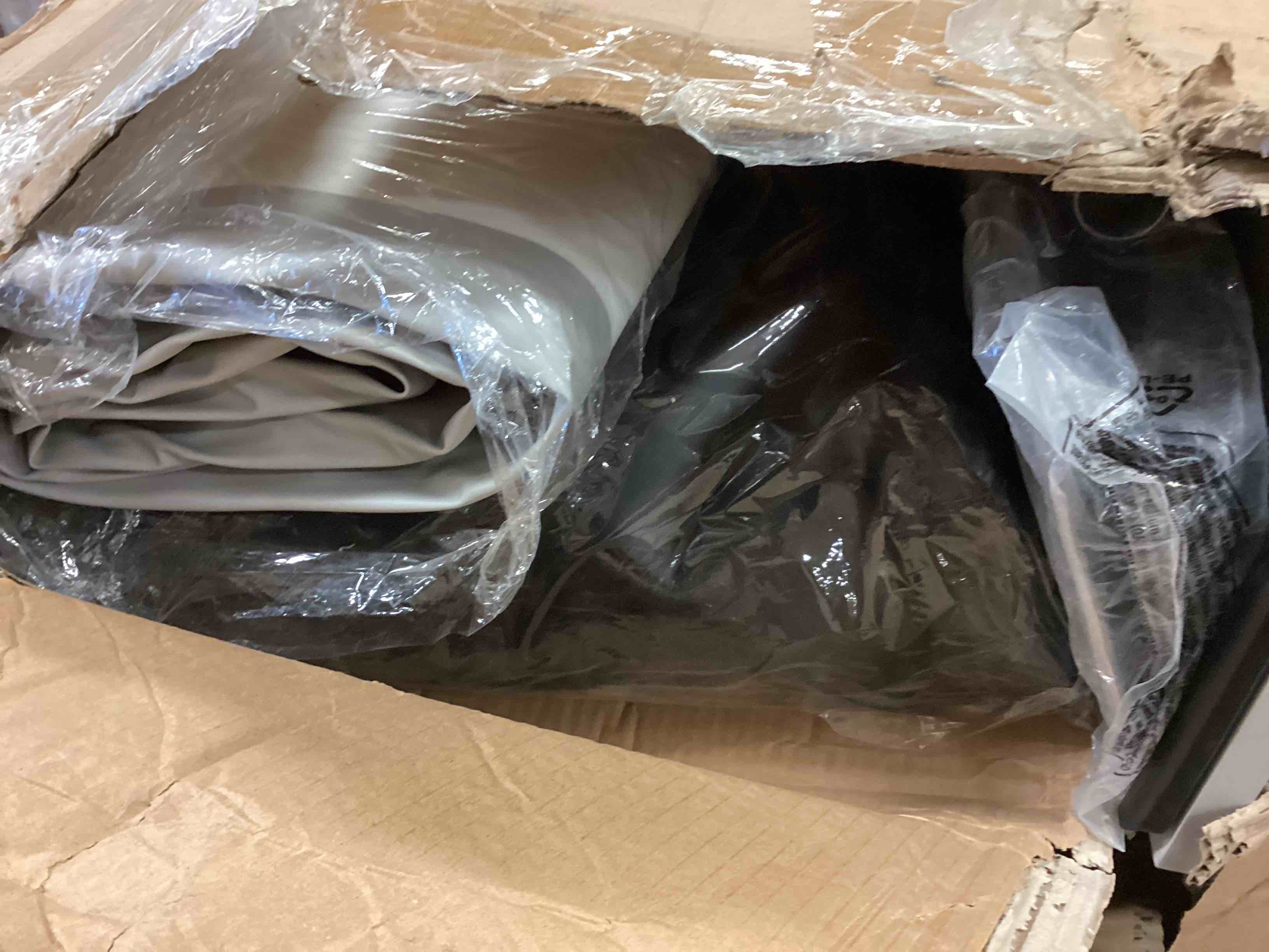 https://s3.amazonaws.com/lotting-images-prod/bidfta/RED5167197_1691520367379.jpeg