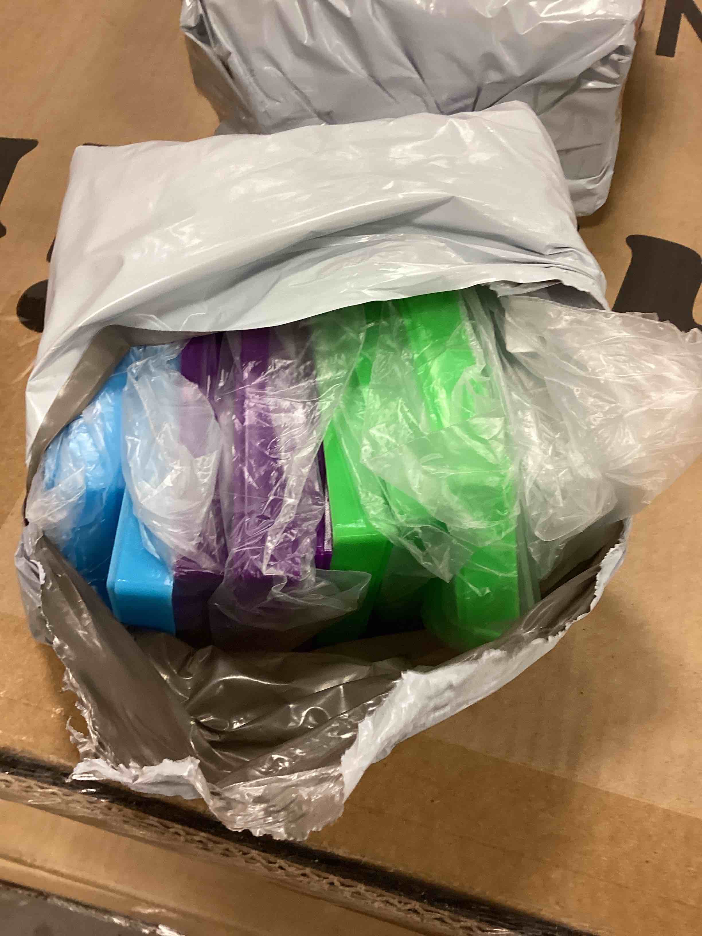 https://s3.amazonaws.com/lotting-images-prod/bidfta/RED5167616_1692041666146.jpeg