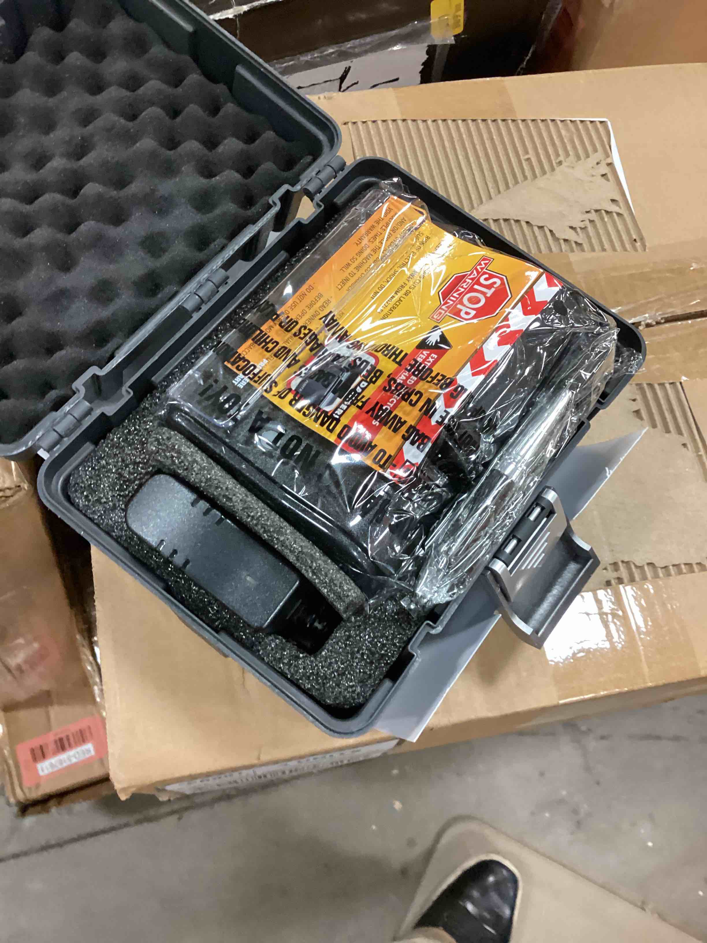 https://s3.amazonaws.com/lotting-images-prod/bidfta/RED5167637_1692103309380.jpeg
