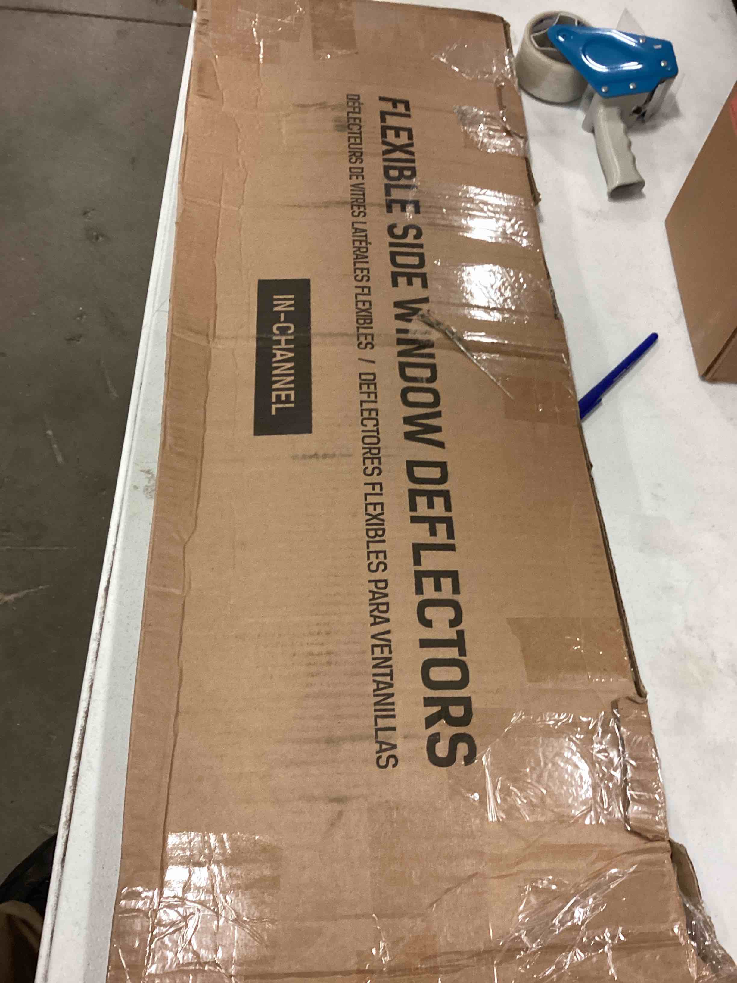 https://s3.amazonaws.com/lotting-images-prod/bidfta/RED5167728_1692648967442.jpeg