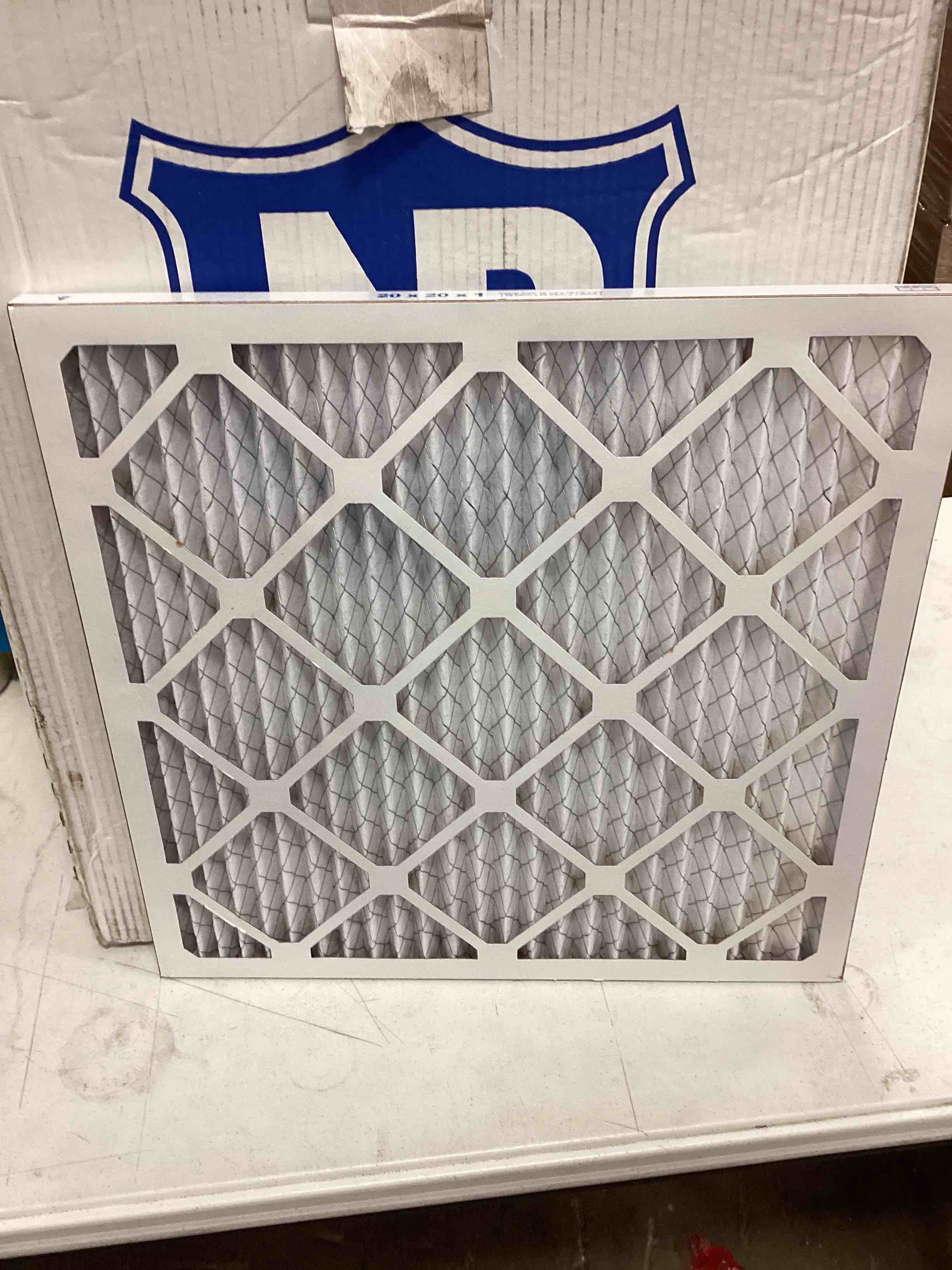 https://s3.amazonaws.com/lotting-images-prod/bidfta/RED5167731_1692707402298.jpeg
