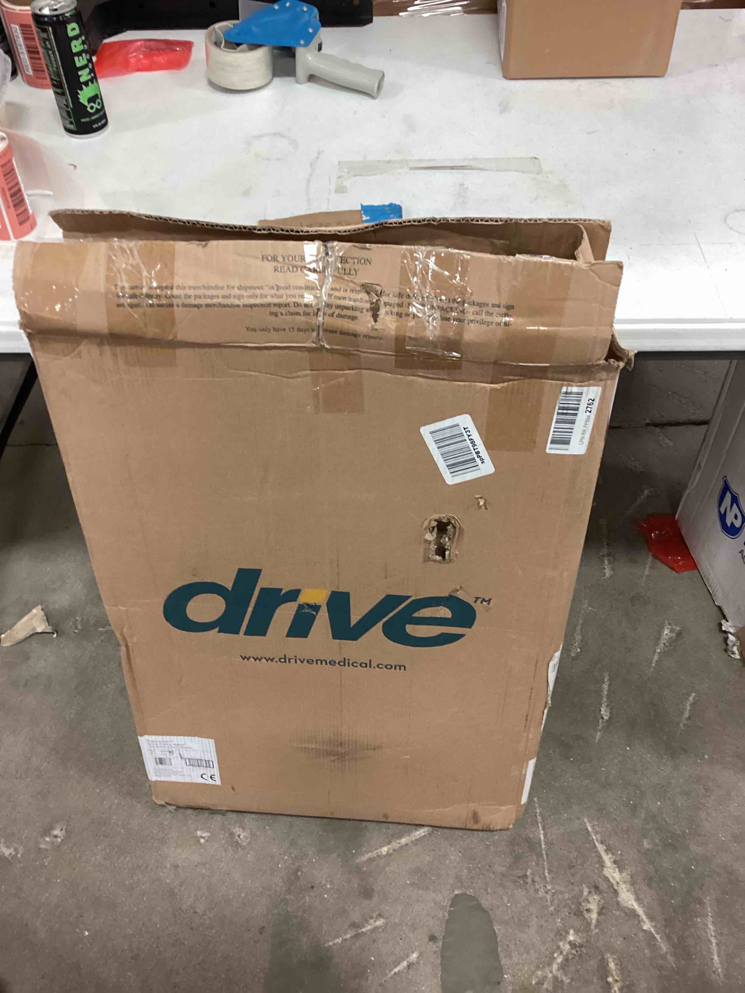 https://s3.amazonaws.com/lotting-images-prod/bidfta/RED5167733_1692708091245.jpeg
