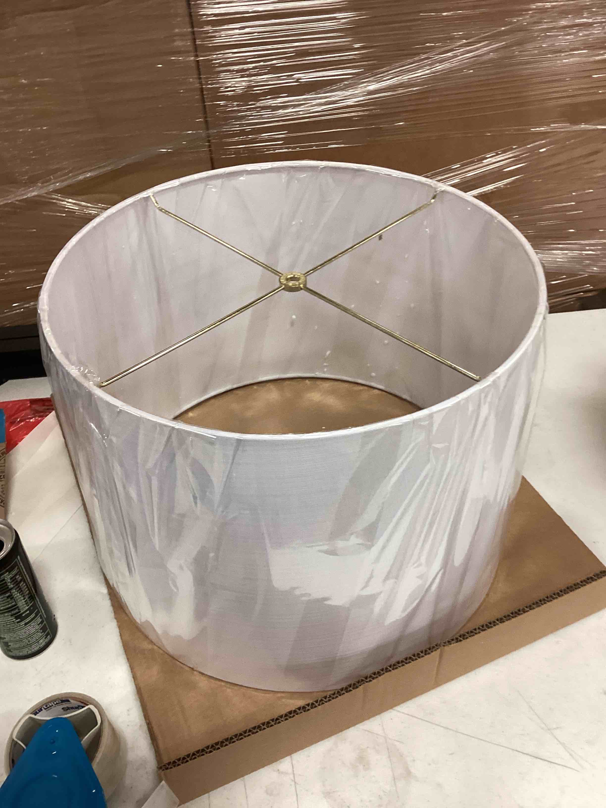 https://s3.amazonaws.com/lotting-images-prod/bidfta/RED5167740_1692711309903.jpeg