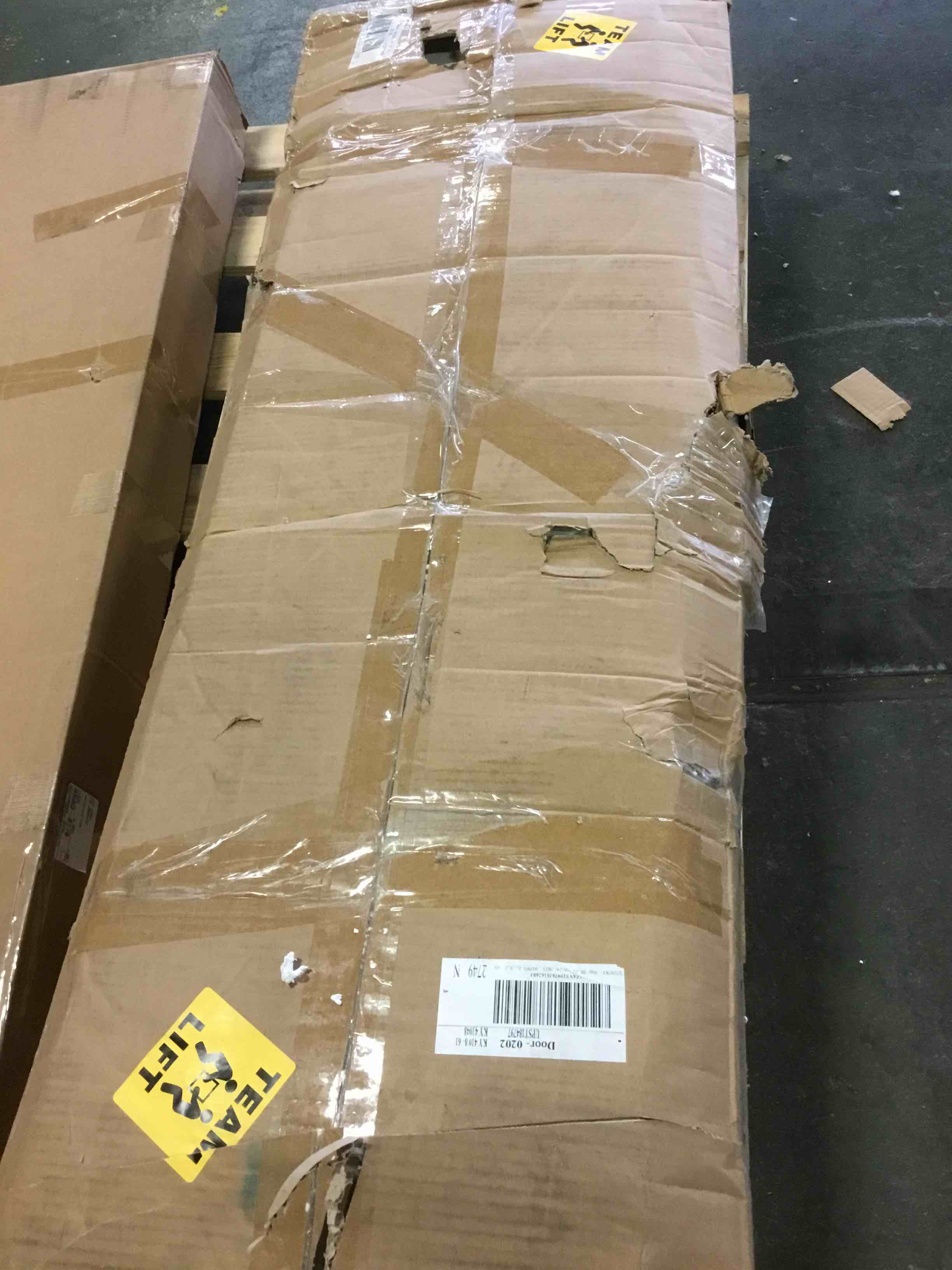 https://s3.amazonaws.com/lotting-images-prod/bidfta/RED5168748_1686836207990.jpeg