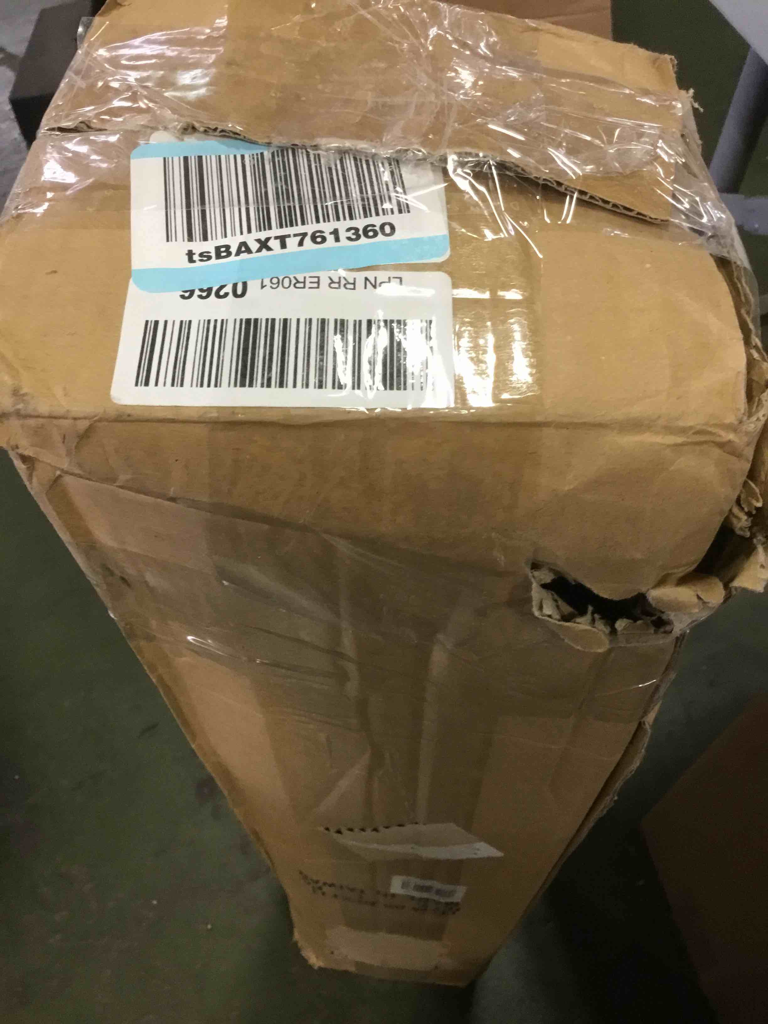 https://s3.amazonaws.com/lotting-images-prod/bidfta/RED5168777_1686841561191.jpeg
