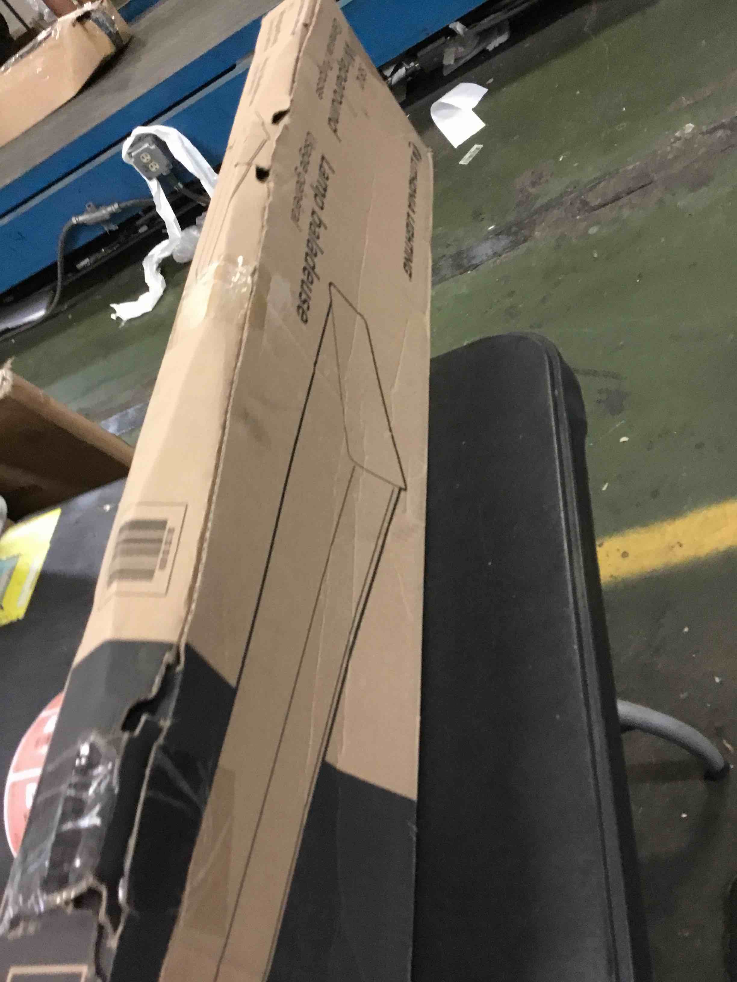 https://s3.amazonaws.com/lotting-images-prod/bidfta/RED5174520_1687287525264.jpeg