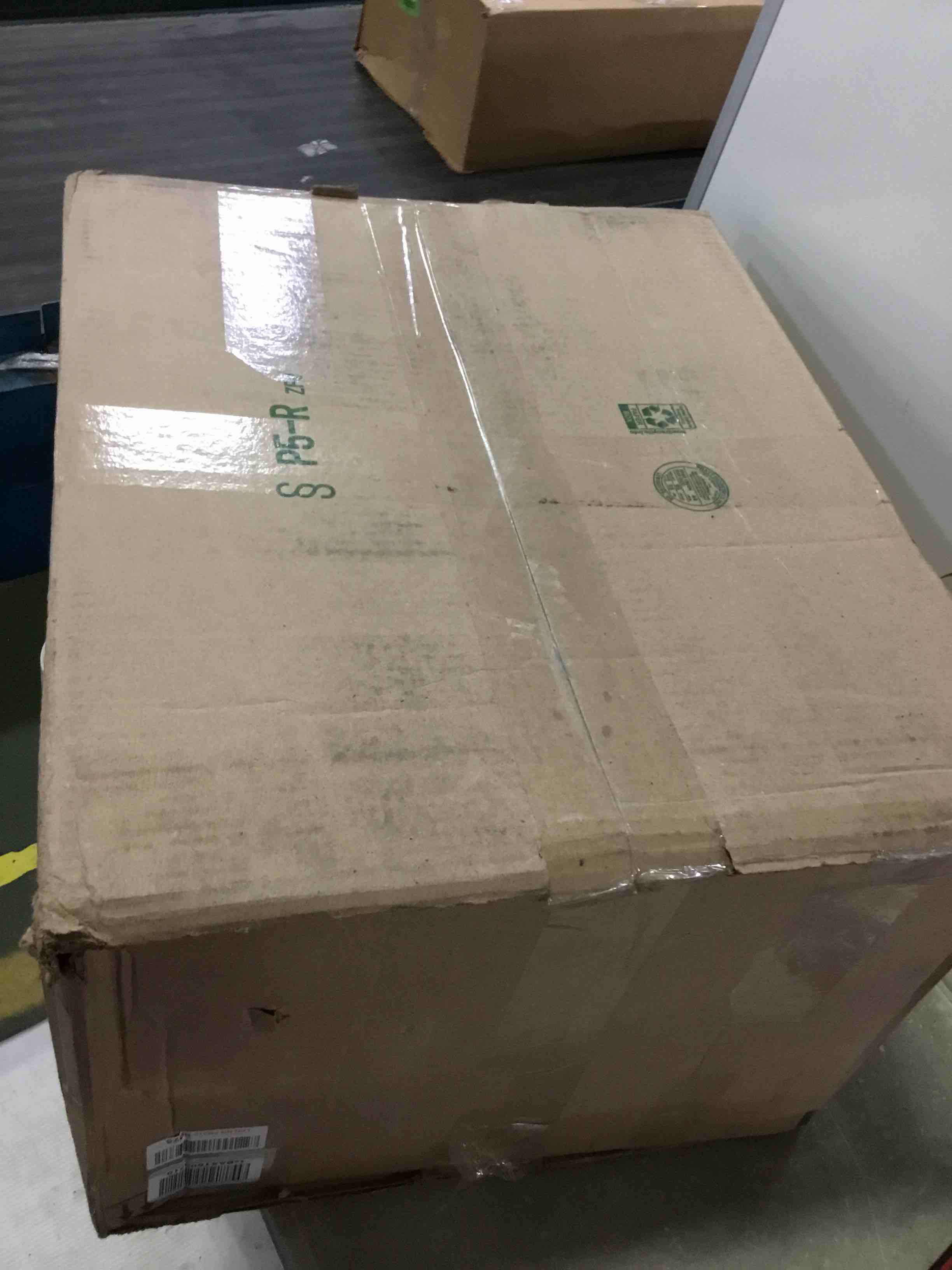 https://s3.amazonaws.com/lotting-images-prod/bidfta/RED5175412_1688649243136.jpeg