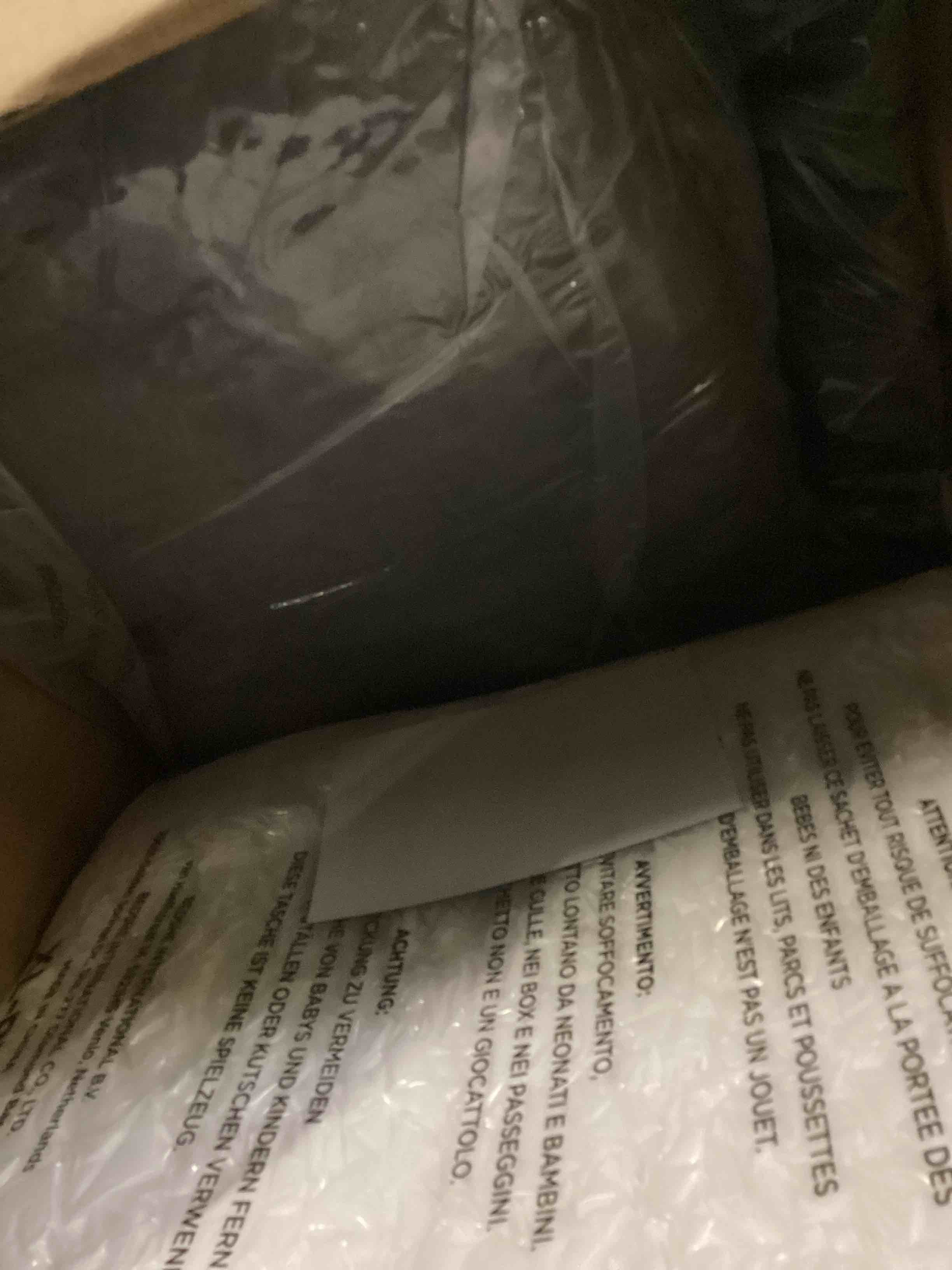 https://s3.amazonaws.com/lotting-images-prod/bidfta/RED5192059_1707940998585.jpeg