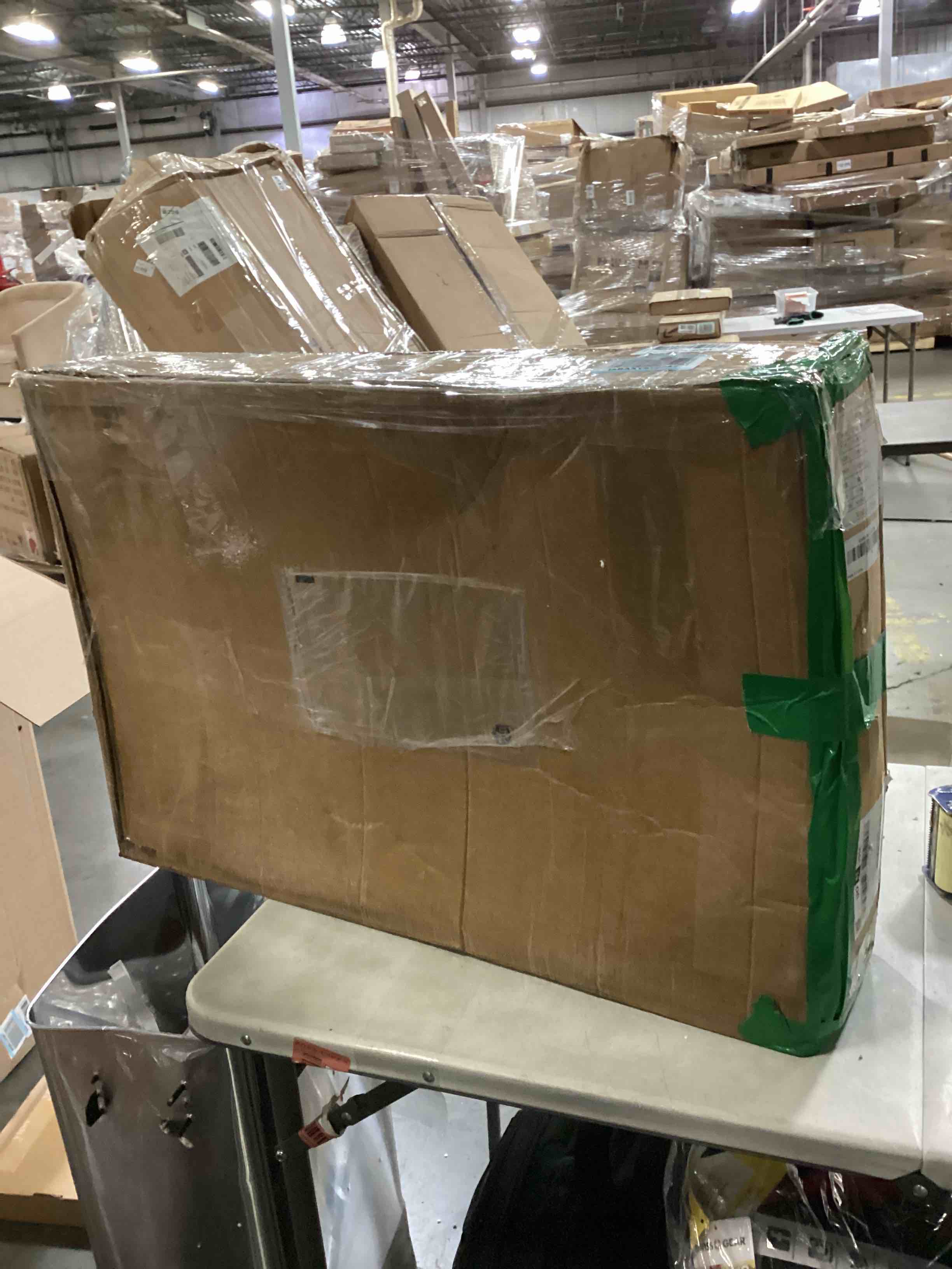 https://s3.amazonaws.com/lotting-images-prod/bidfta/RED5192373_1708717813283.jpeg