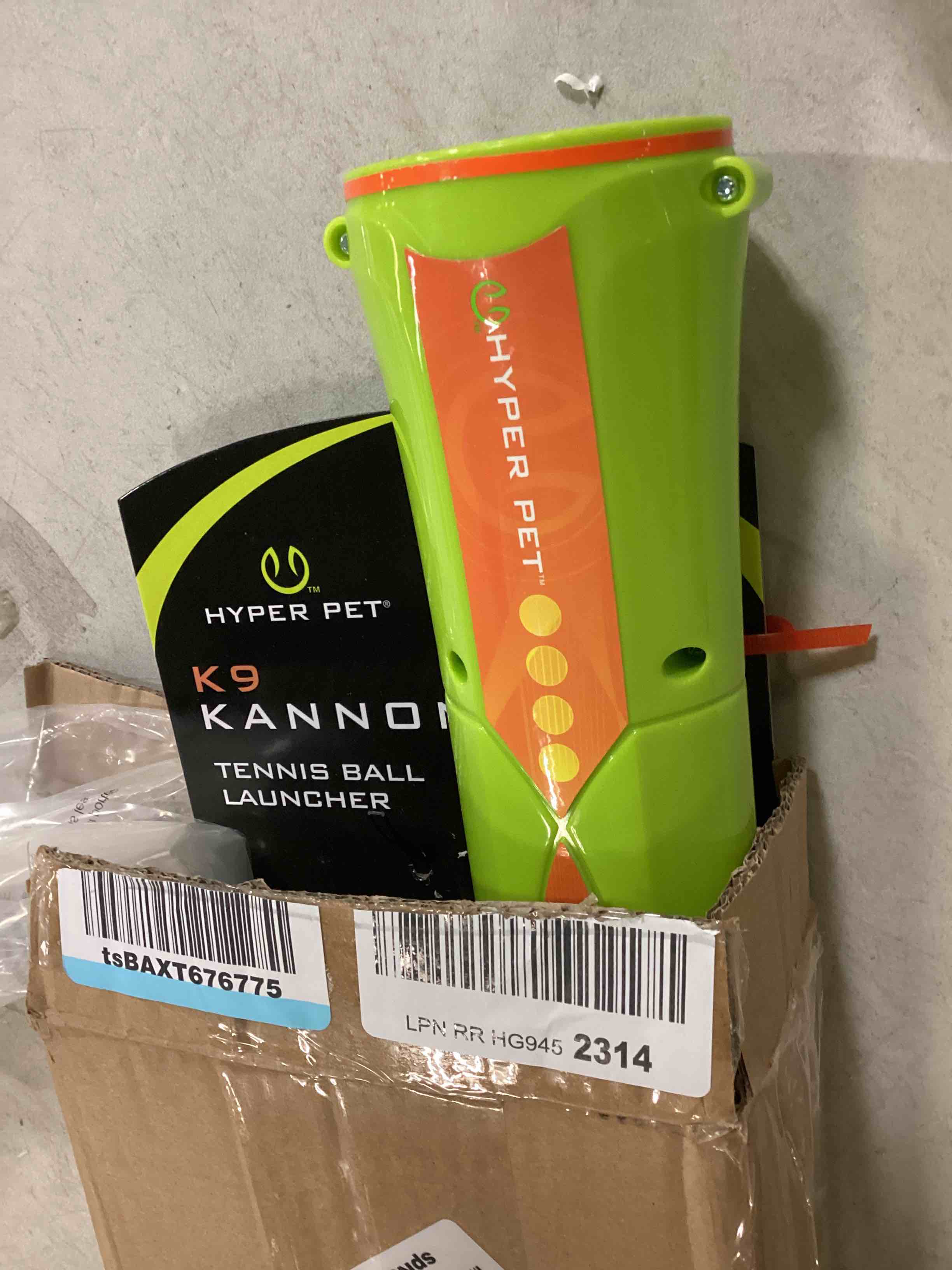 https://s3.amazonaws.com/lotting-images-prod/bidfta/RED5193210_1710600782696.jpeg