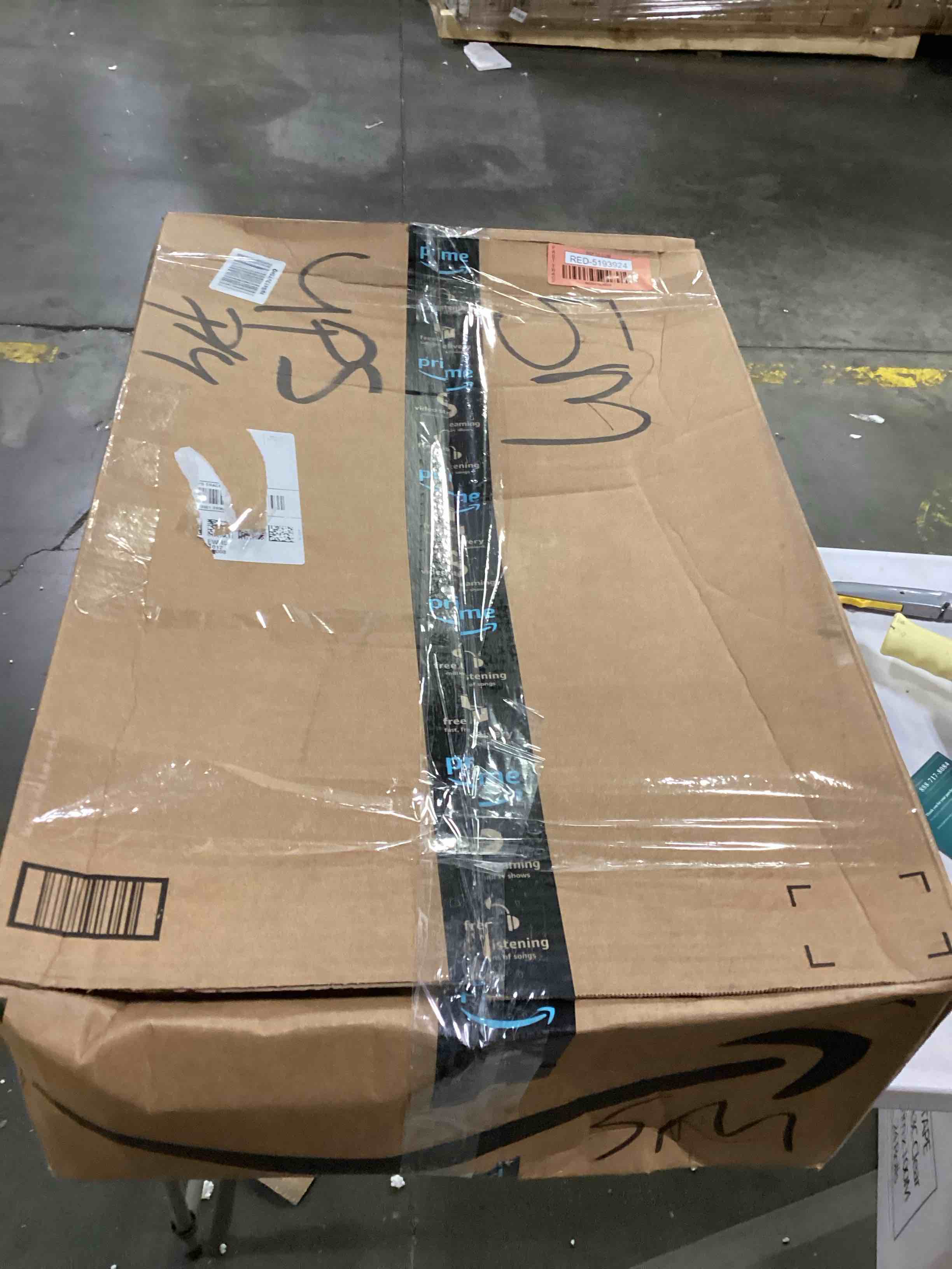 https://s3.amazonaws.com/lotting-images-prod/bidfta/RED5193924_1707320062790.jpeg