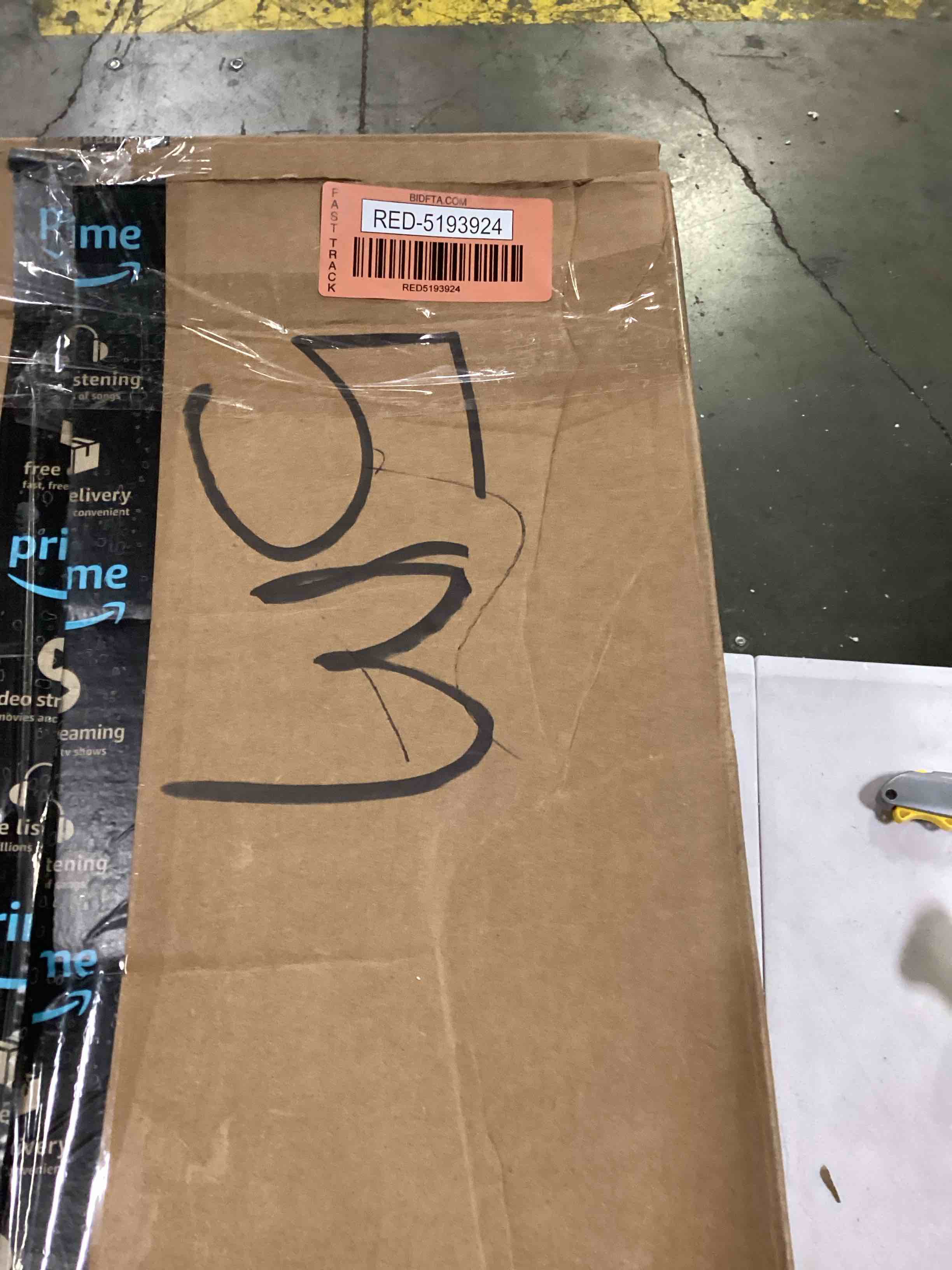 https://s3.amazonaws.com/lotting-images-prod/bidfta/RED5193924_1707320065125.jpeg
