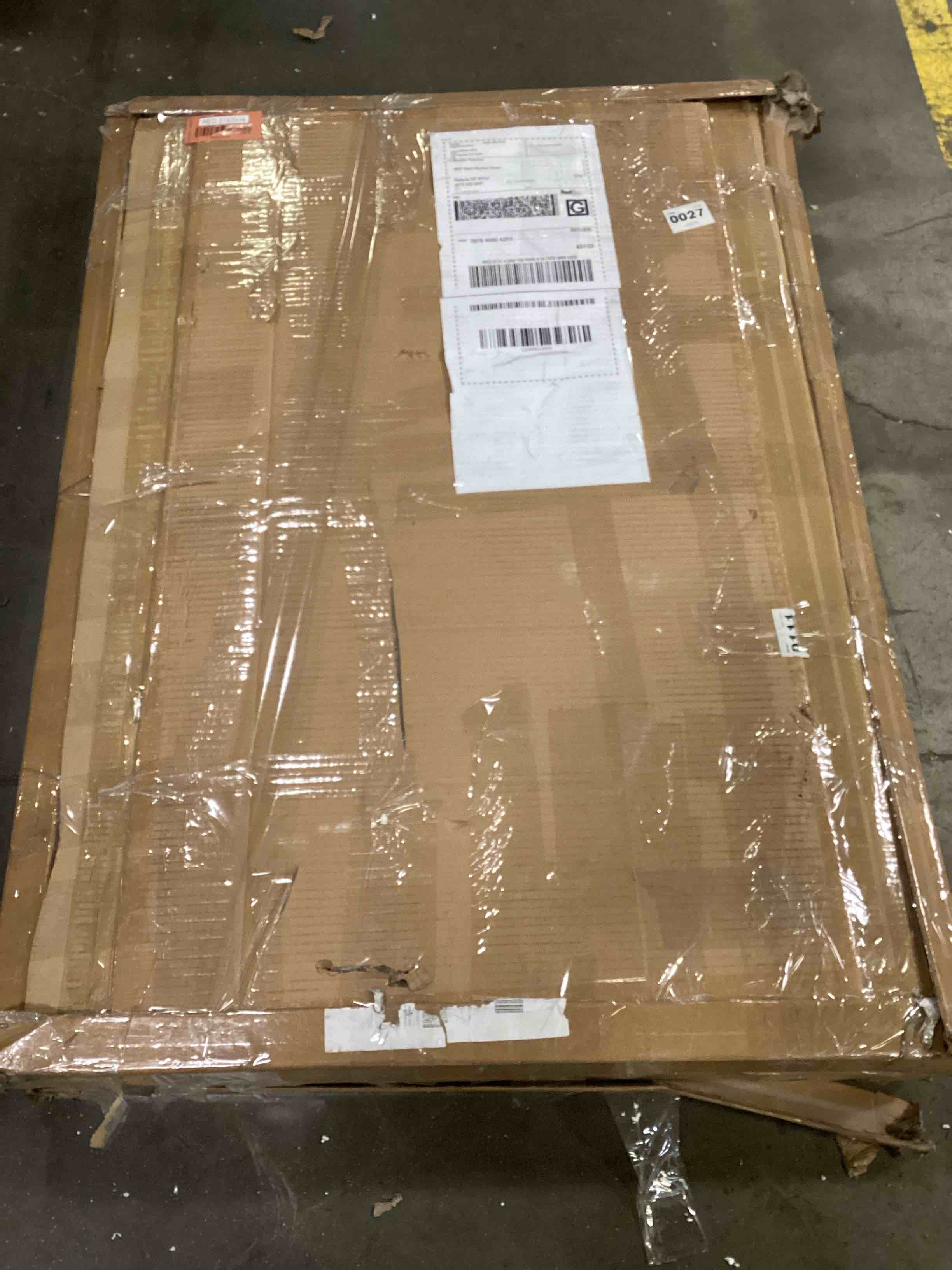 https://s3.amazonaws.com/lotting-images-prod/bidfta/RED5193934_1707327972662.jpeg