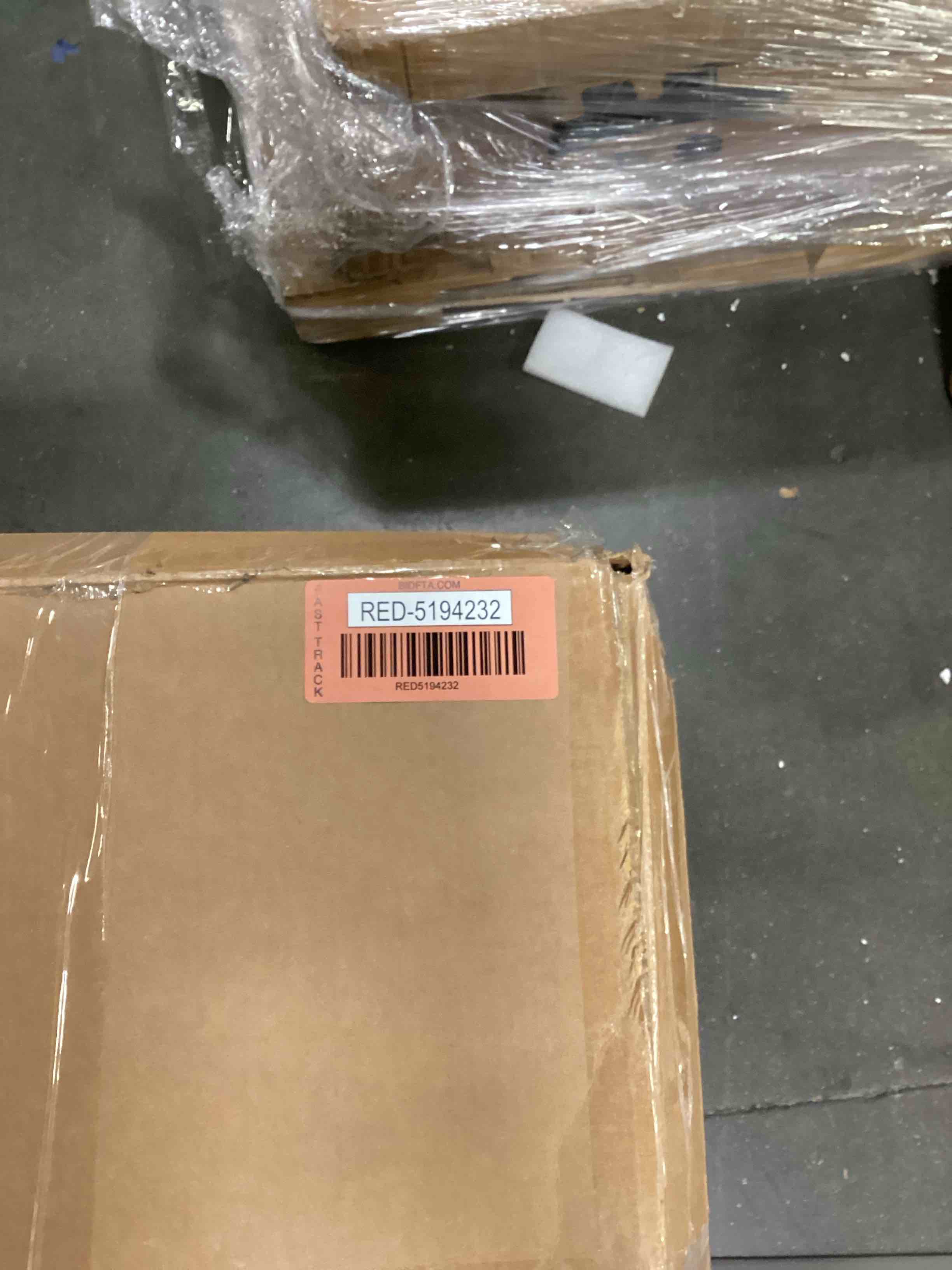 https://s3.amazonaws.com/lotting-images-prod/bidfta/RED5194232_1708011495482.jpeg