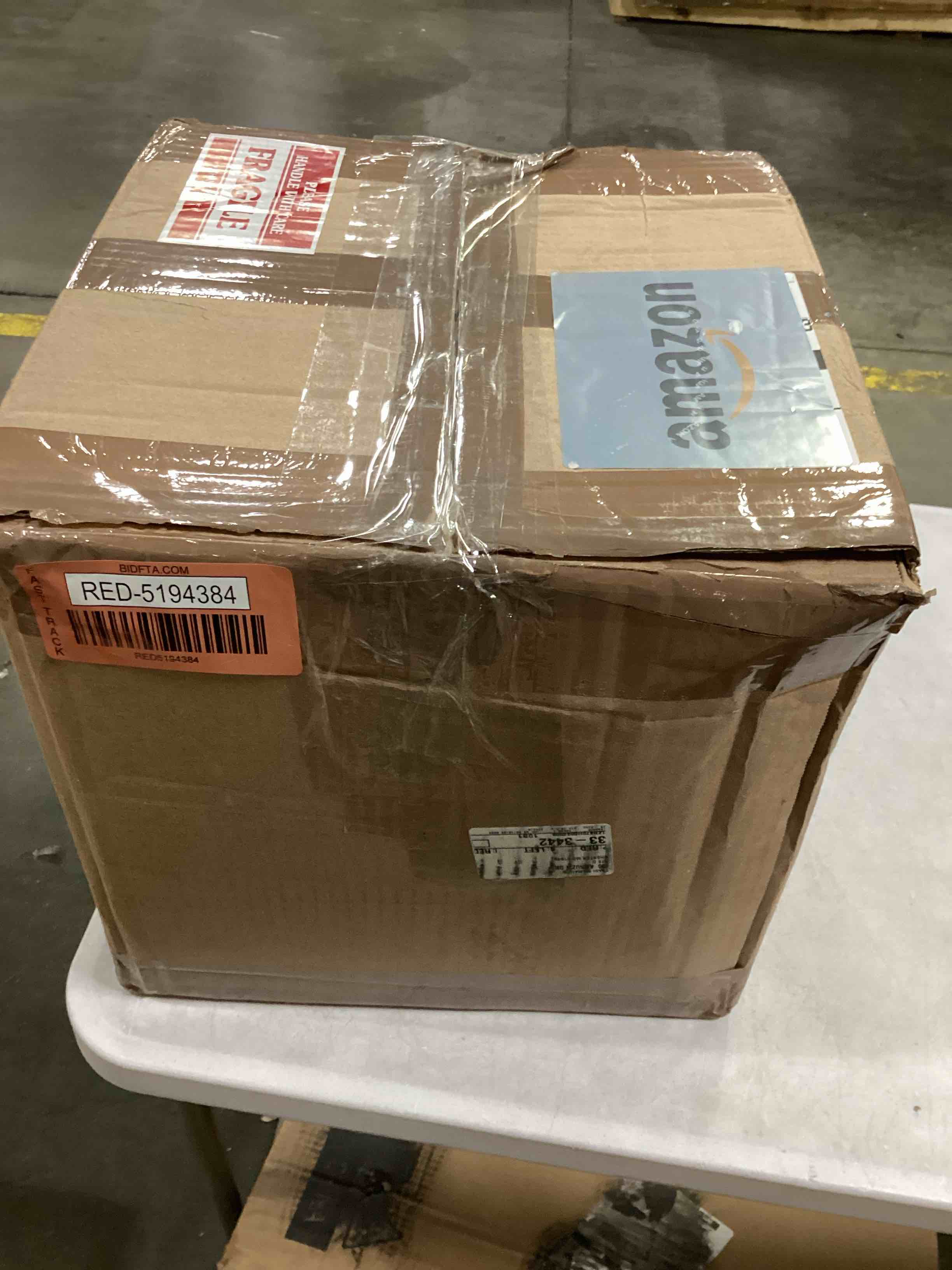 https://s3.amazonaws.com/lotting-images-prod/bidfta/RED5194384_1708113362631.jpeg