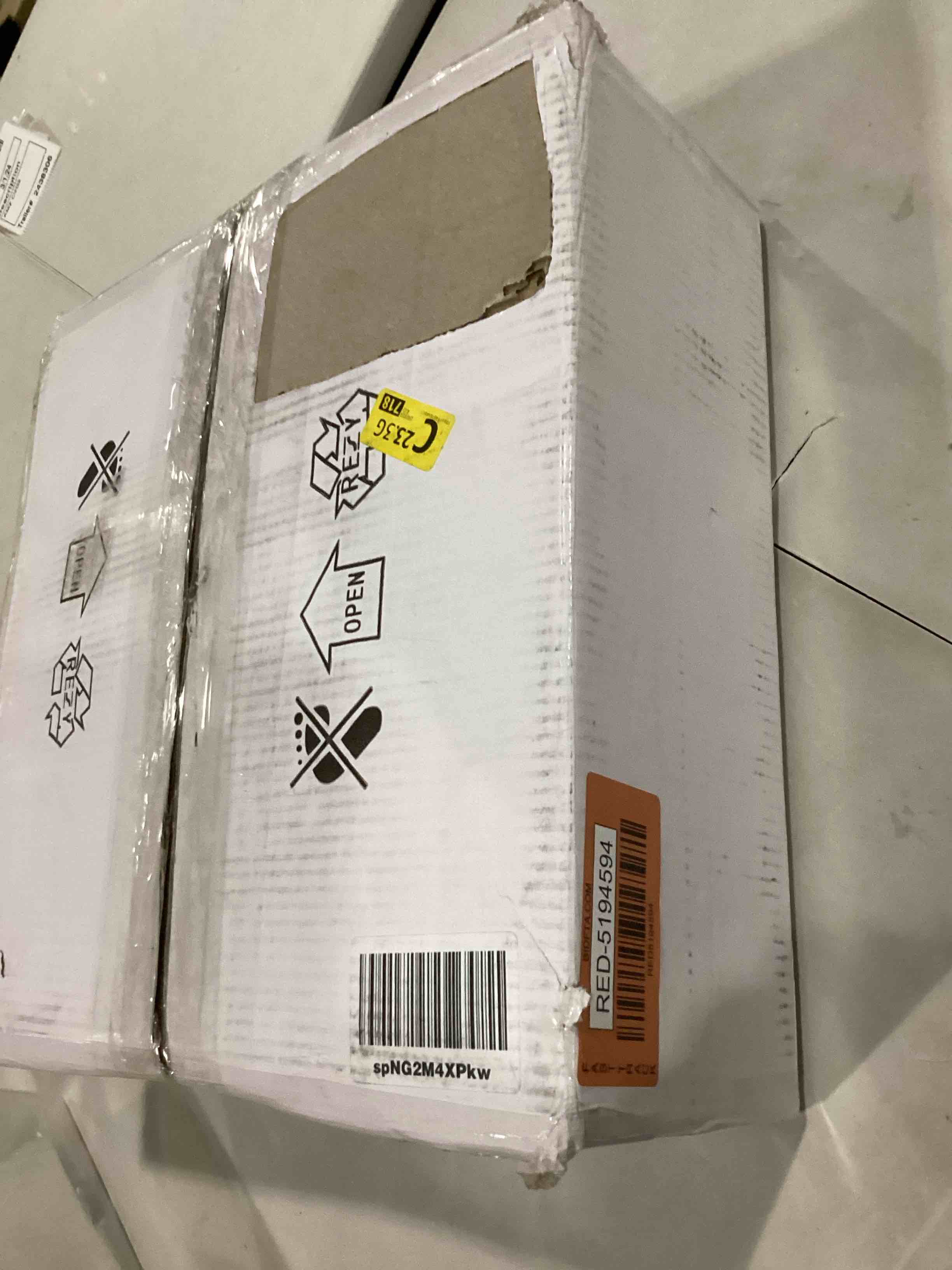 https://s3.amazonaws.com/lotting-images-prod/bidfta/RED5194594_1709641269646.jpeg