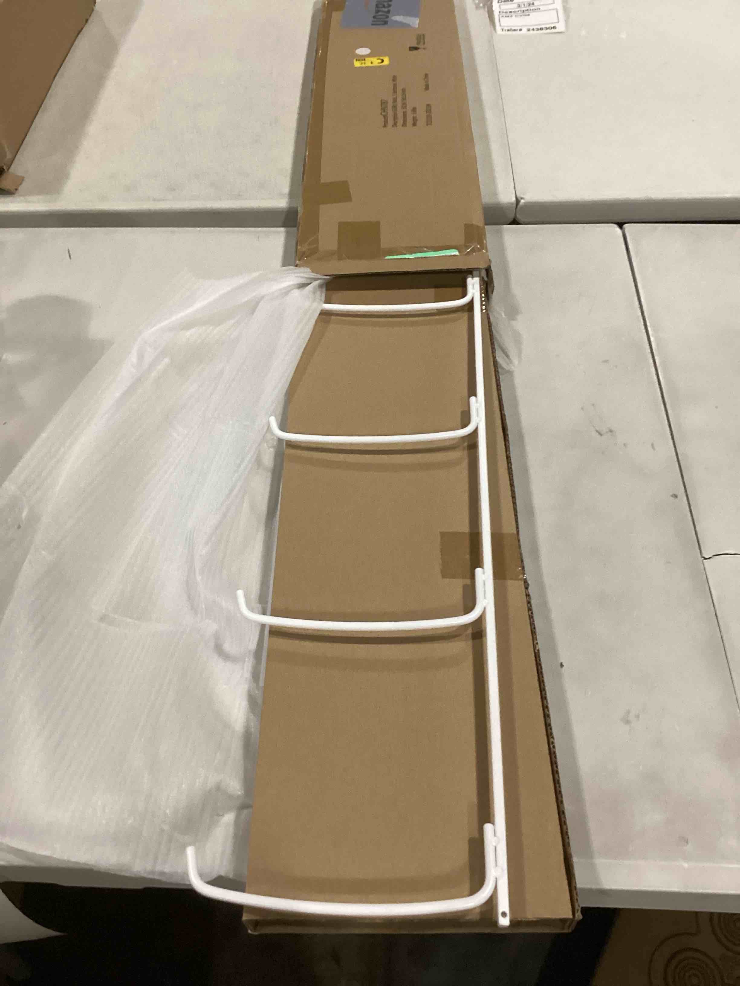 https://s3.amazonaws.com/lotting-images-prod/bidfta/RED5194597_1709641702653.jpeg