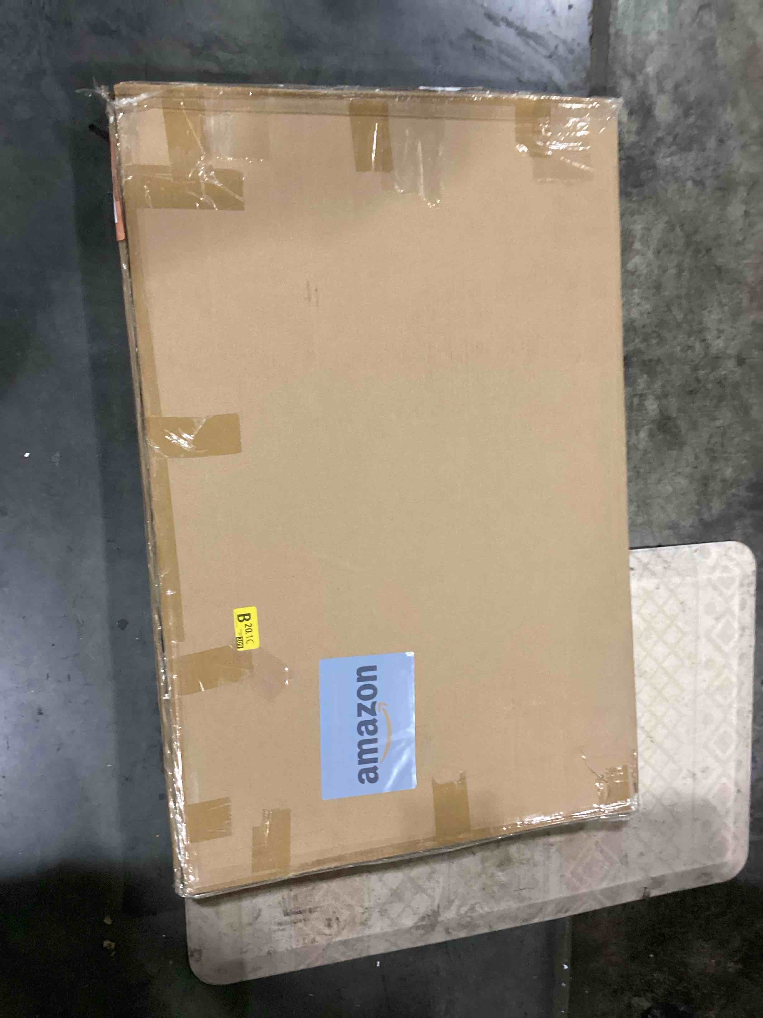 https://s3.amazonaws.com/lotting-images-prod/bidfta/RED5194628_1709649560384.jpeg