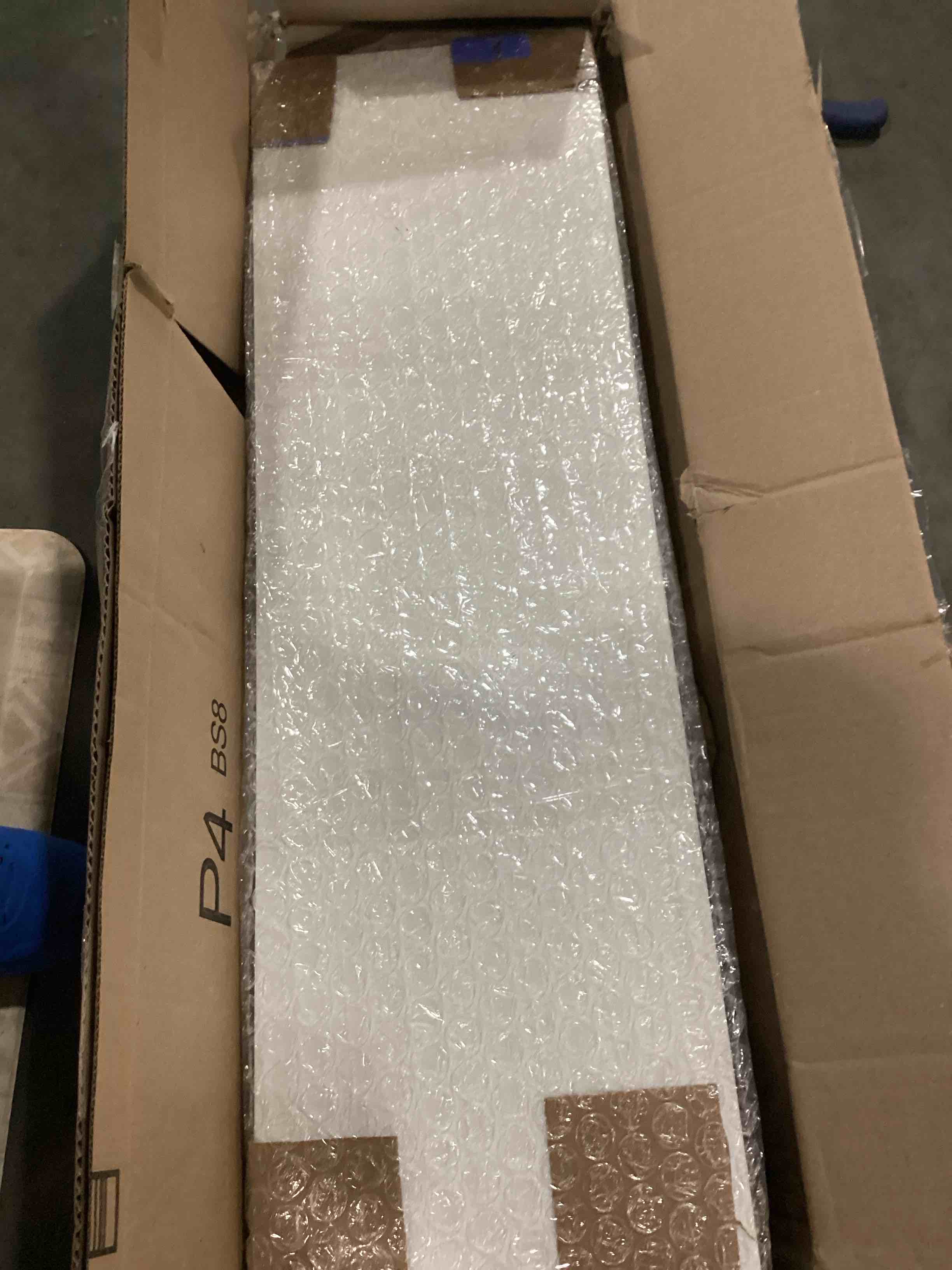 https://s3.amazonaws.com/lotting-images-prod/bidfta/RED5194723_1709735072682.jpeg