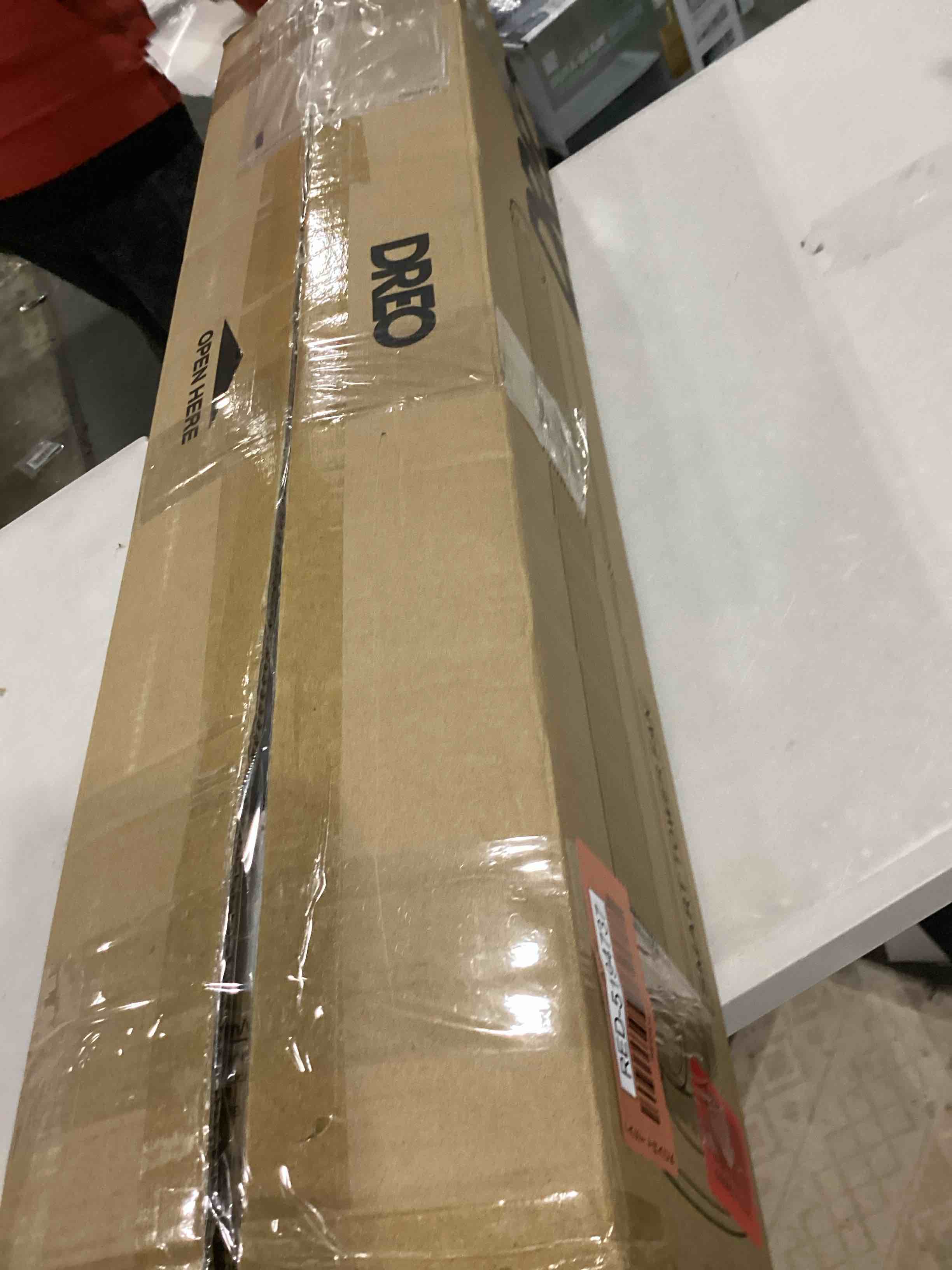 https://s3.amazonaws.com/lotting-images-prod/bidfta/RED5194737_1709739111800.jpeg