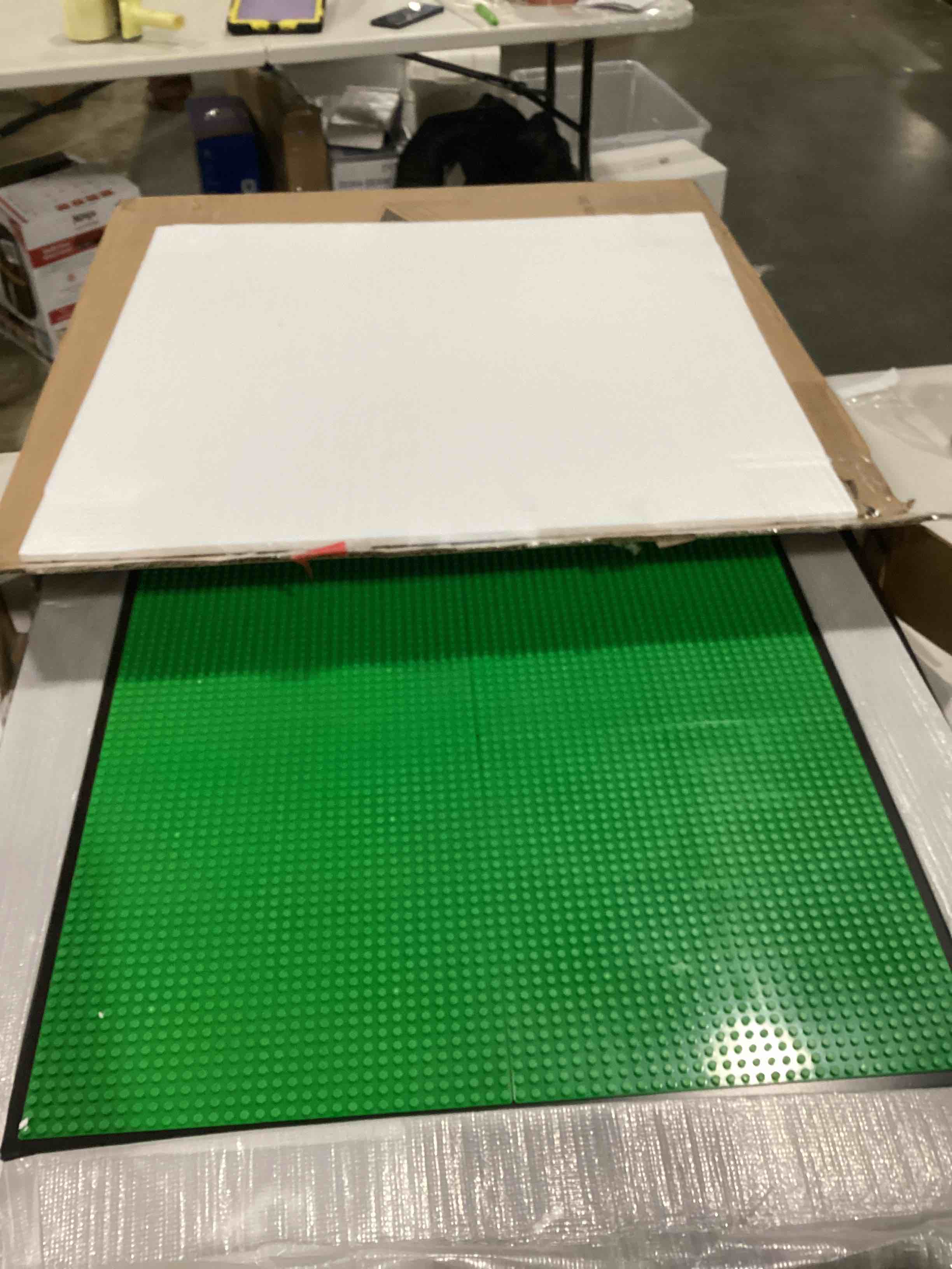 https://s3.amazonaws.com/lotting-images-prod/bidfta/RED5194919_1709907447676.jpeg
