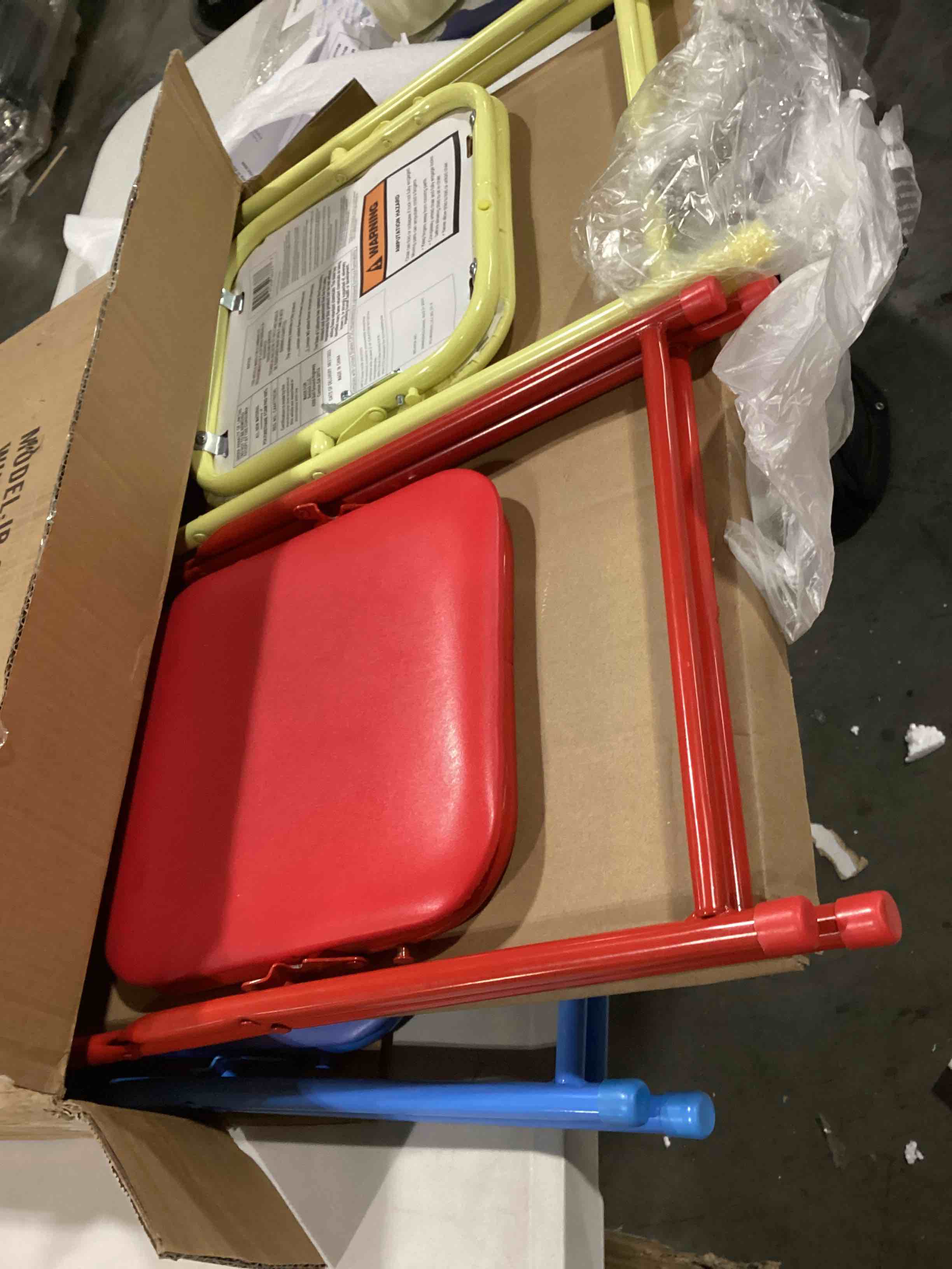 https://s3.amazonaws.com/lotting-images-prod/bidfta/RED5194925_1709909168254.jpeg