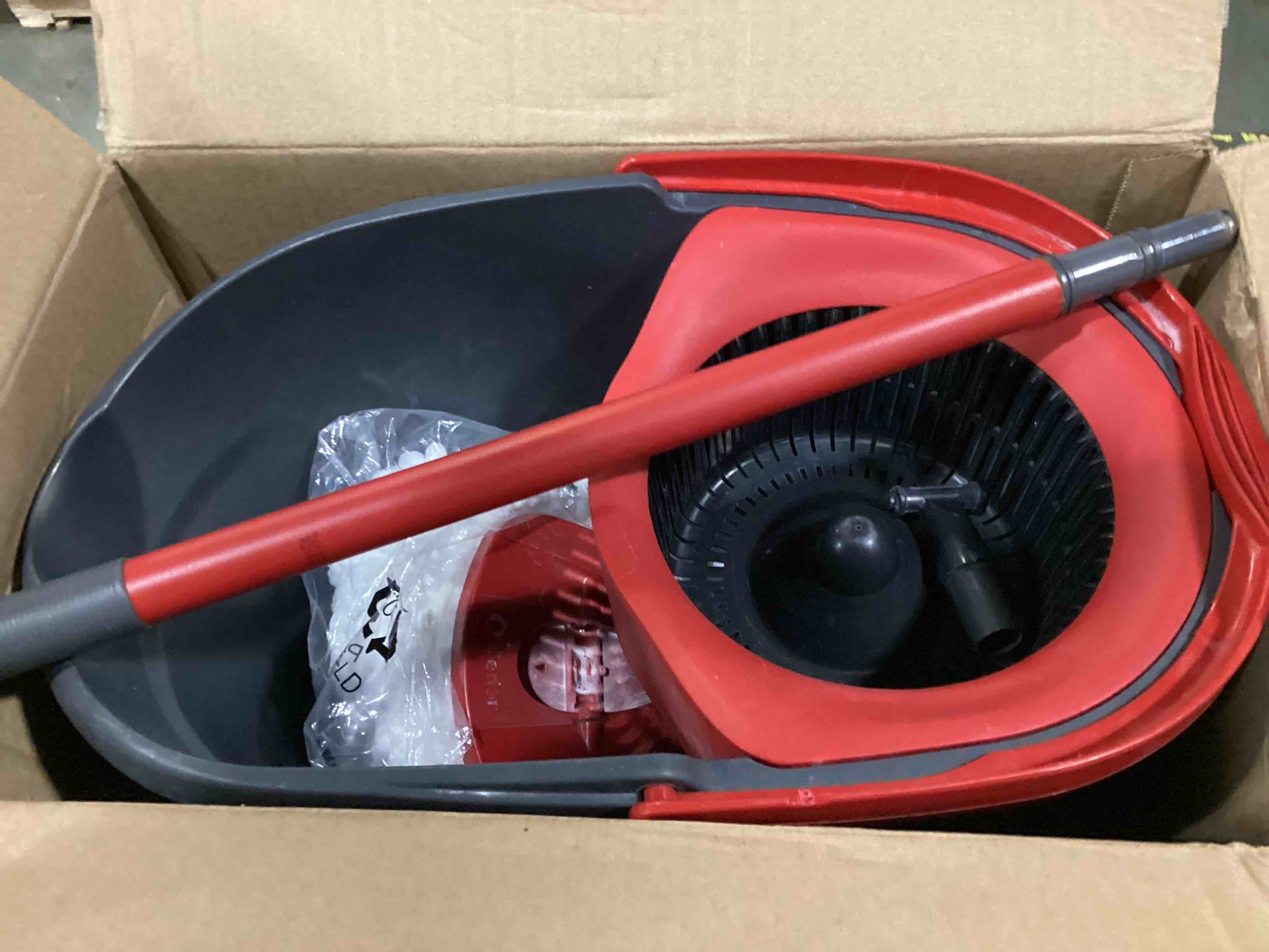 https://s3.amazonaws.com/lotting-images-prod/bidfta/RED5195015_1706884798900.jpeg