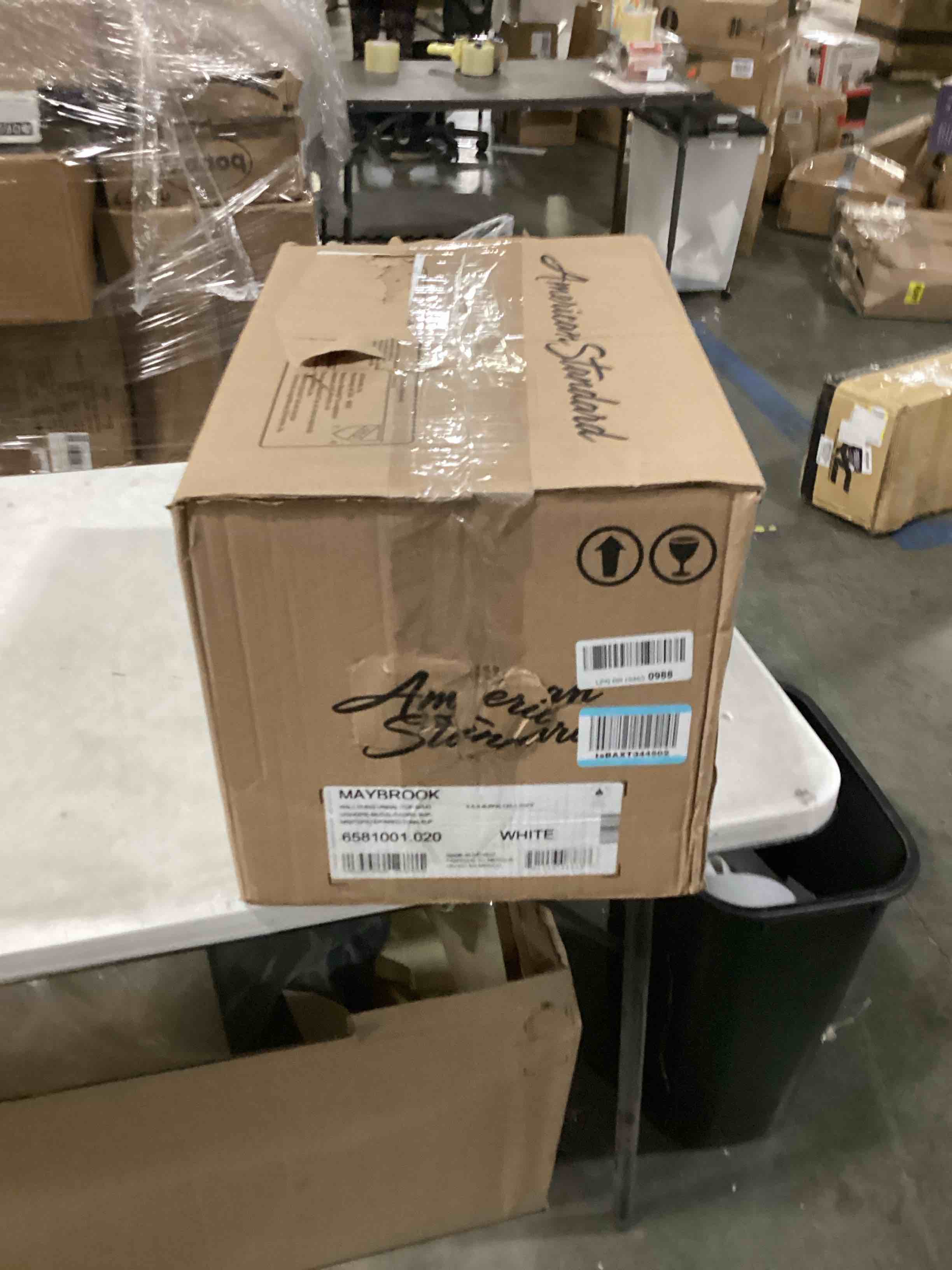 https://s3.amazonaws.com/lotting-images-prod/bidfta/RED5195021_1706888564160.jpeg