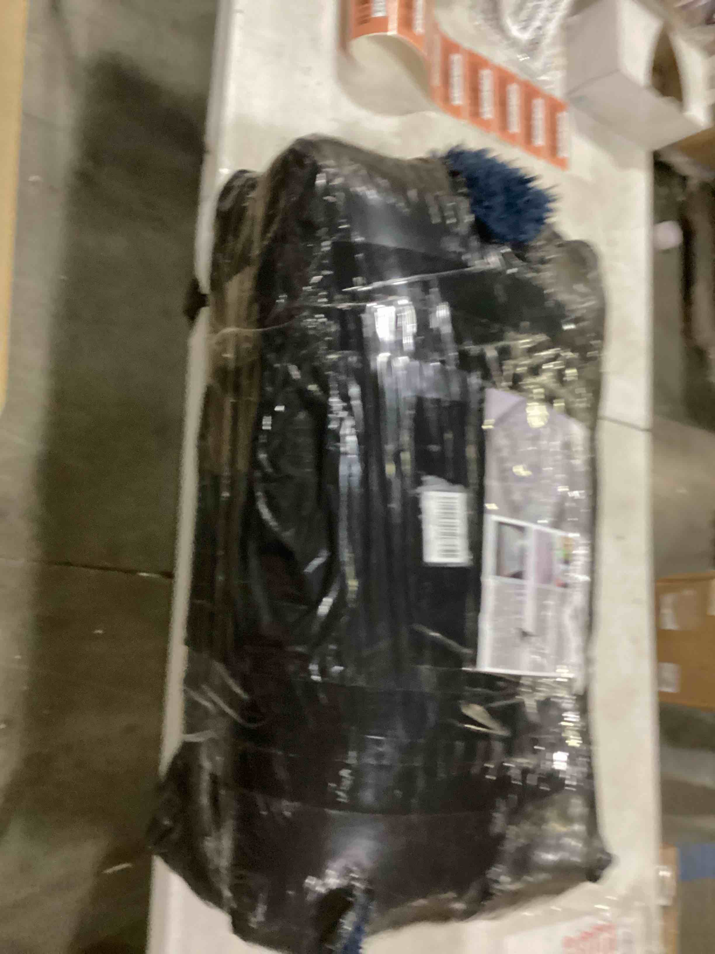 https://s3.amazonaws.com/lotting-images-prod/bidfta/RED5195381_1707395687348.jpeg