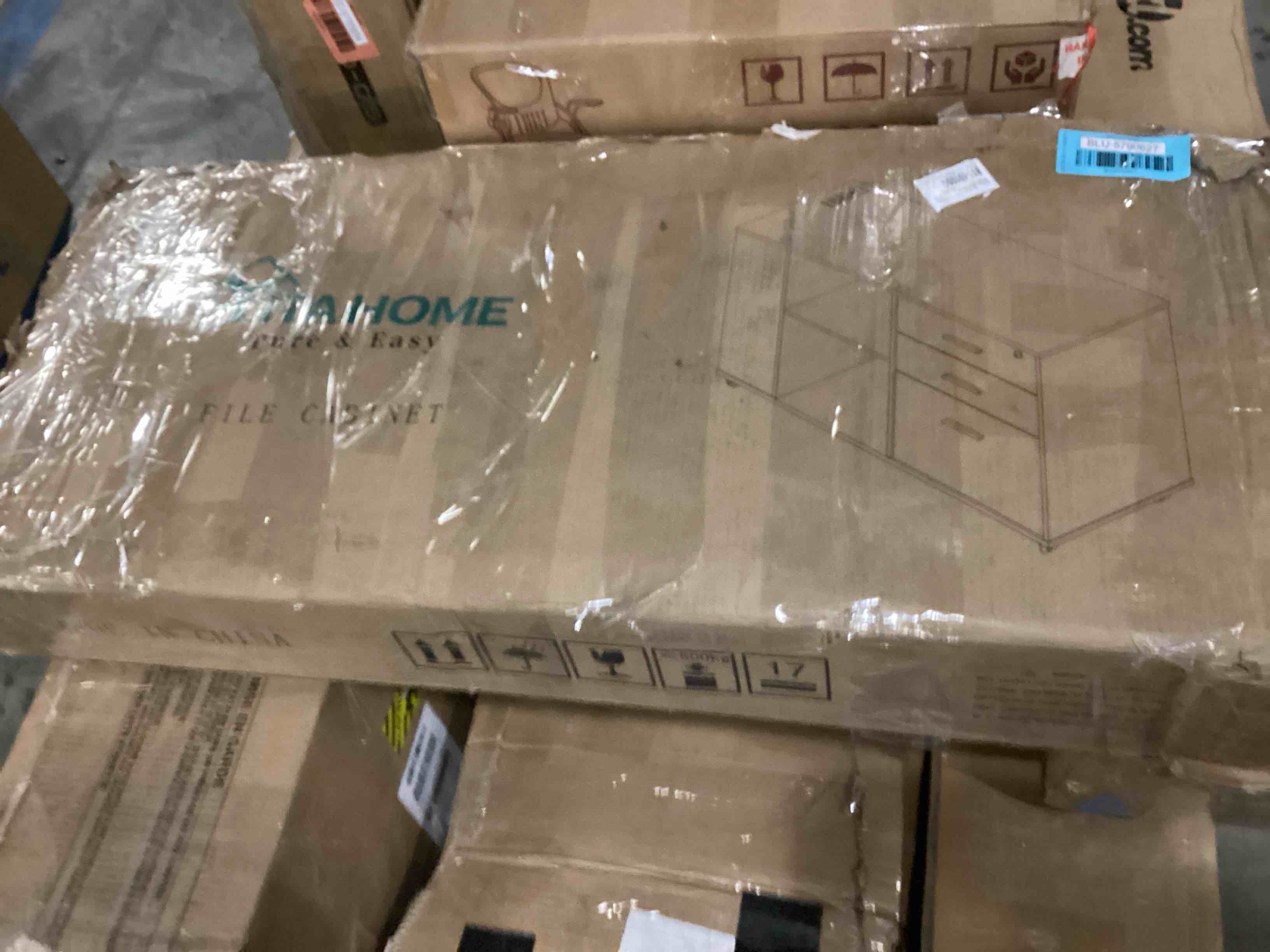https://s3.amazonaws.com/lotting-images-prod/bidfta/RED5195647_1707833910434.jpeg